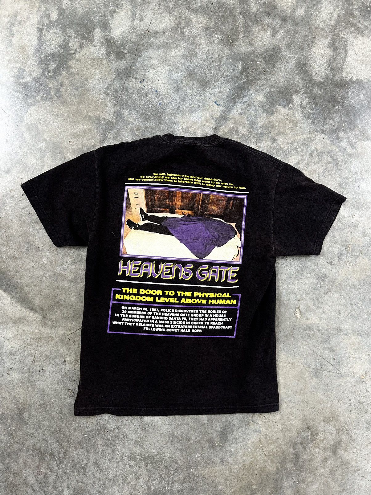Other Heavens " Heavens Gate Suicide Cult " Tee Black Sz. Large Size US L / EU 52-54 / 3 - 1 Thumbnail