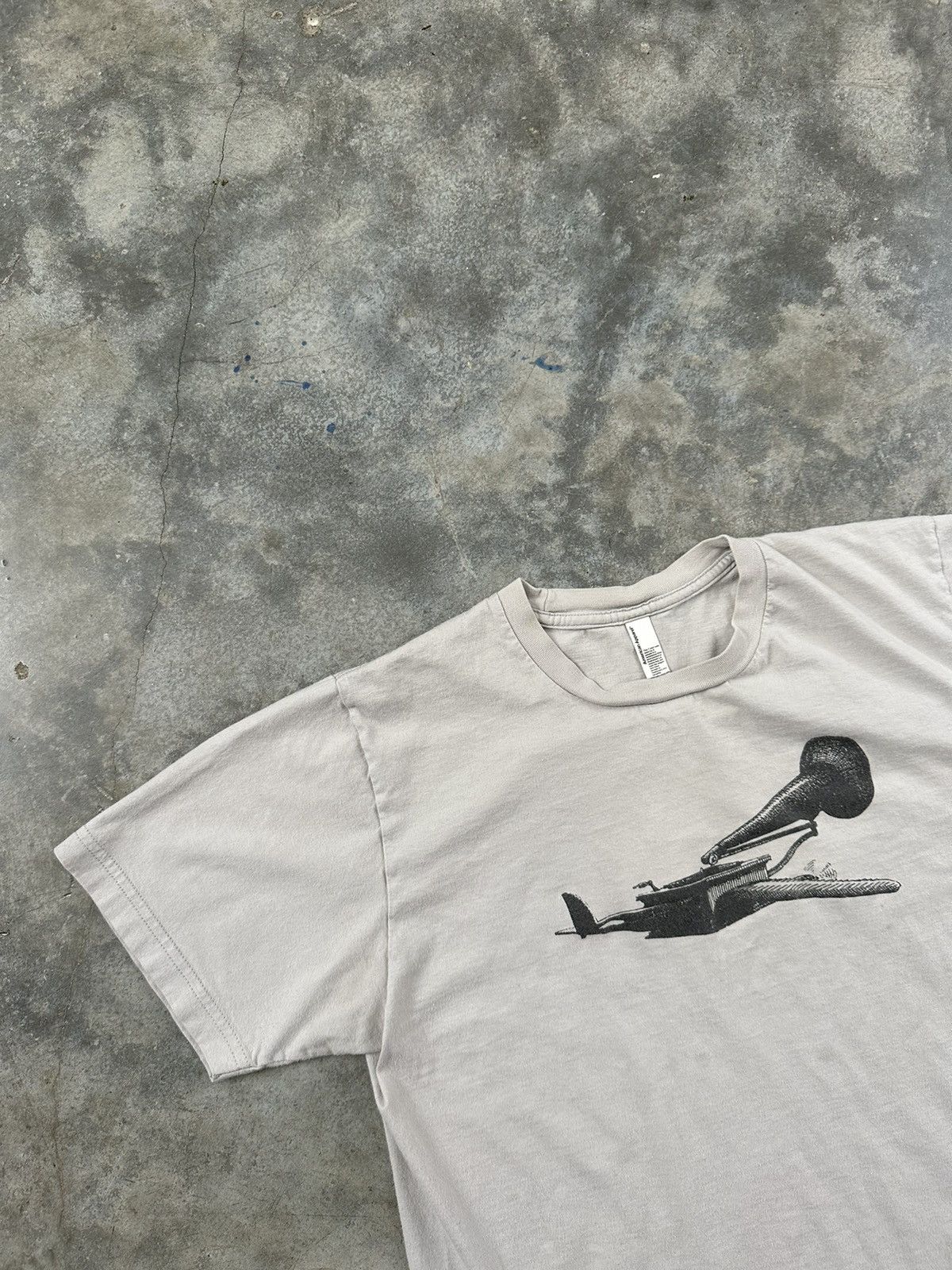 American Apparel × Vintage Vintage Neutral Milk Hotel Record Player Tee Medium Size US M / EU 48-50 / 2 - 2 Thumbnail