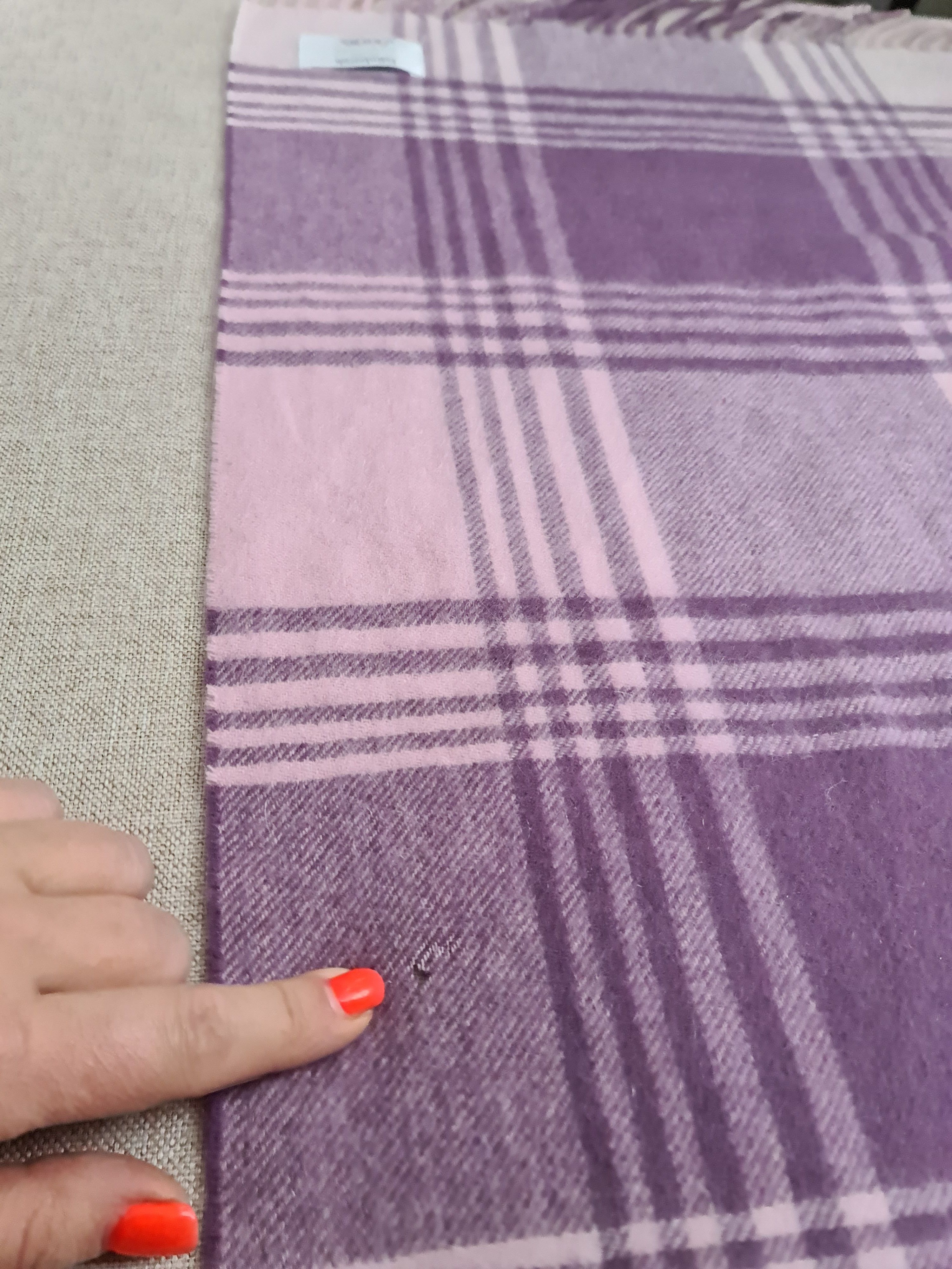 Vintage Vintage Edinburgh since 1437 Tartan Cashmere Casual Scarf Size ONE SIZE - 4 Thumbnail