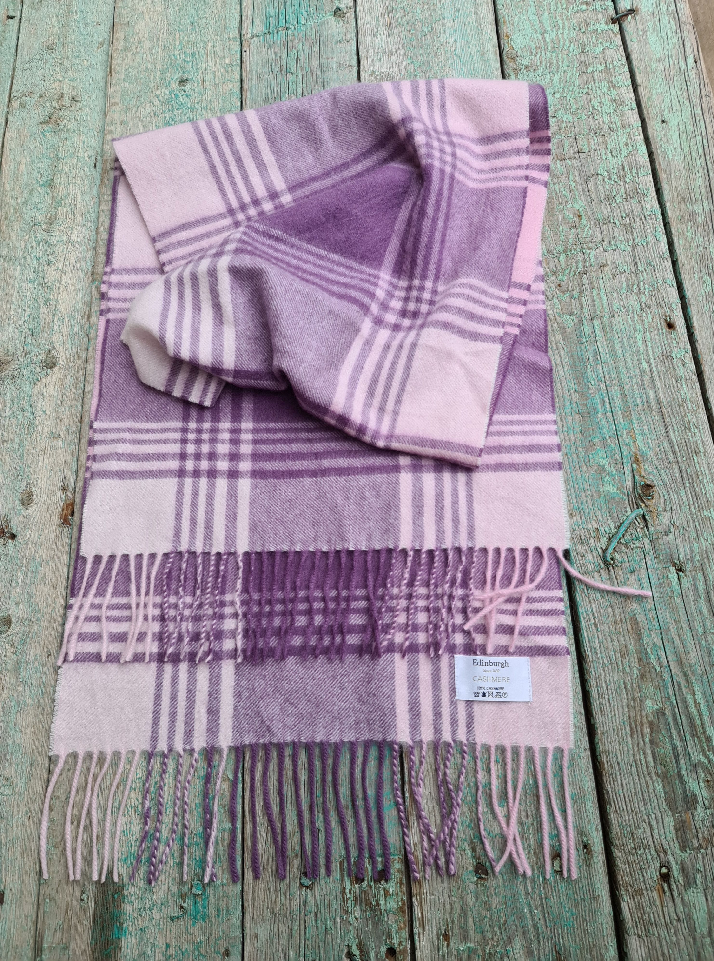 Vintage Vintage Edinburgh since 1437 Tartan Cashmere Casual Scarf Size ONE SIZE - 2 Thumbnail