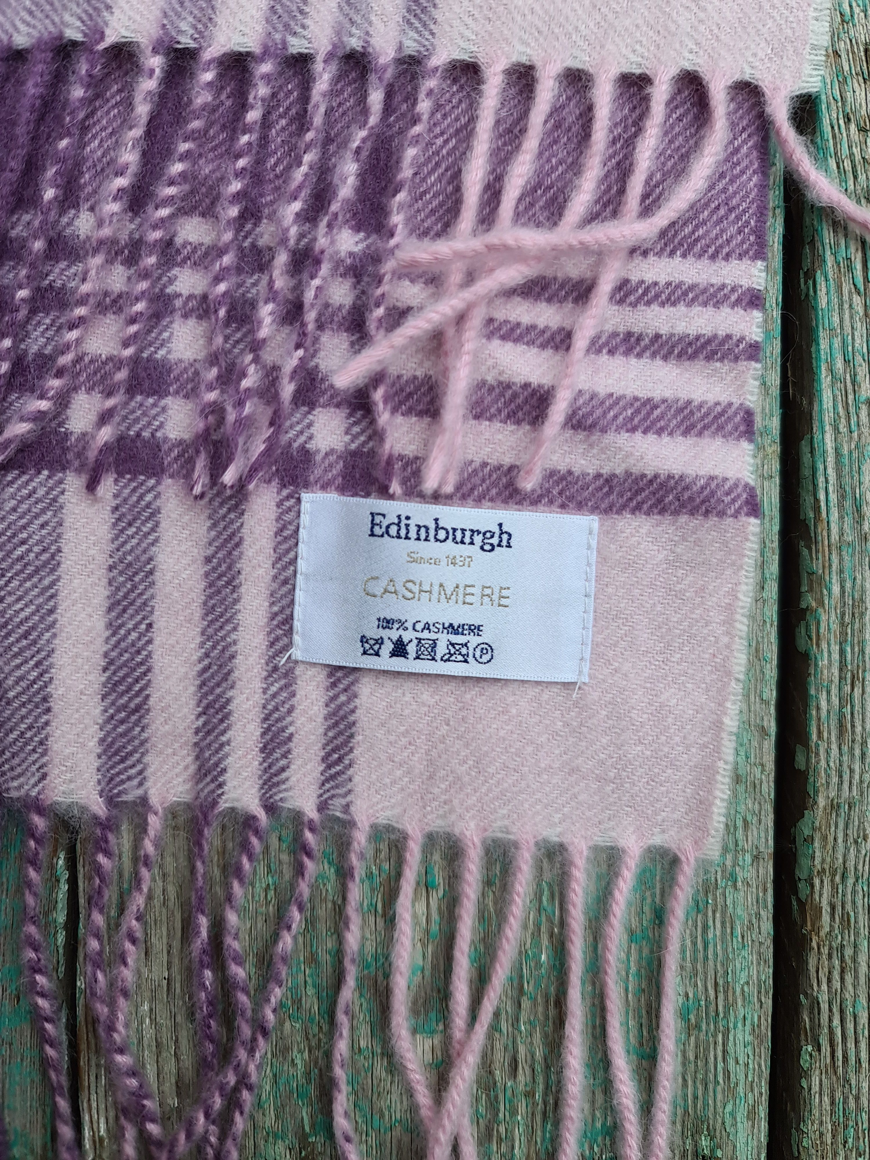 Vintage Vintage Edinburgh since 1437 Tartan Cashmere Casual Scarf Size ONE SIZE - 3 Thumbnail