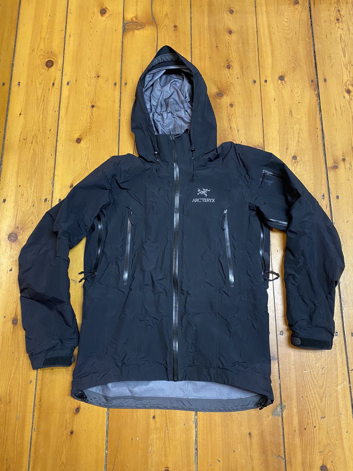 Pre-owned Arc'teryx Theta Ar Goretex Hard Shell Jacket In Black | ModeSens