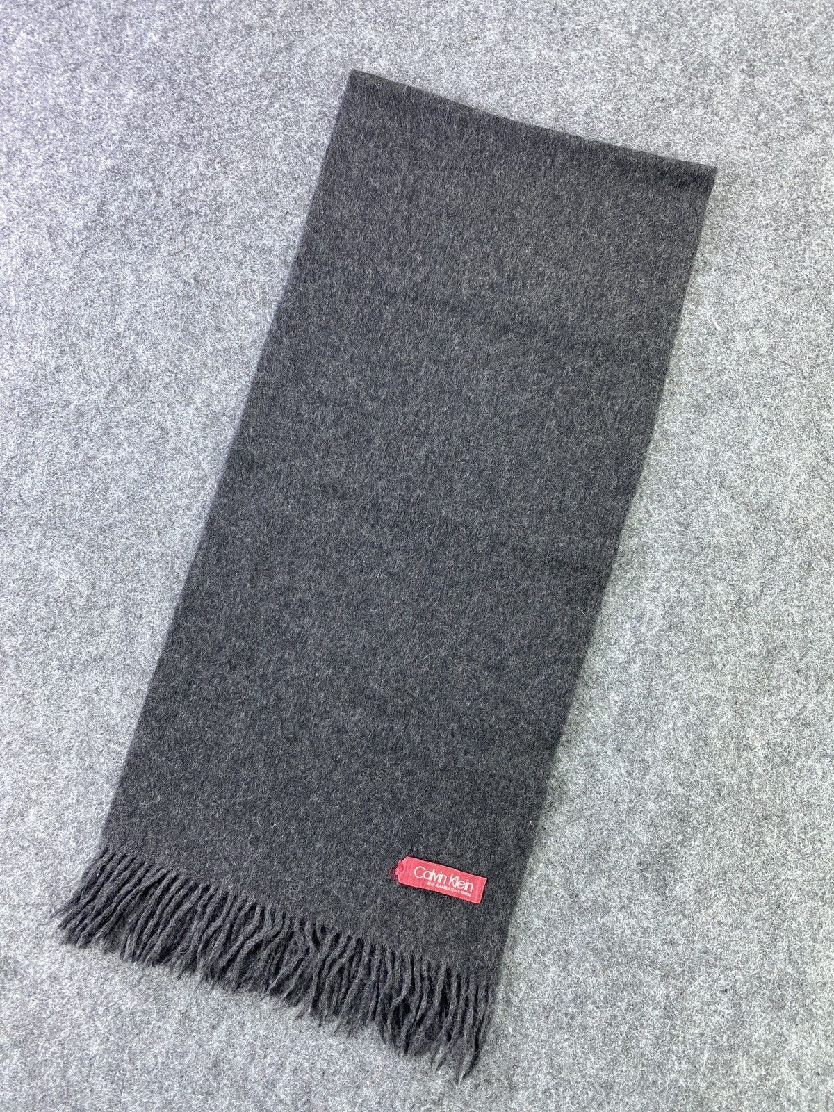 Calvin Klein Calvin Klein Scarf/Muffler/Neckwear -T332 Size ONE SIZE - 4 Thumbnail