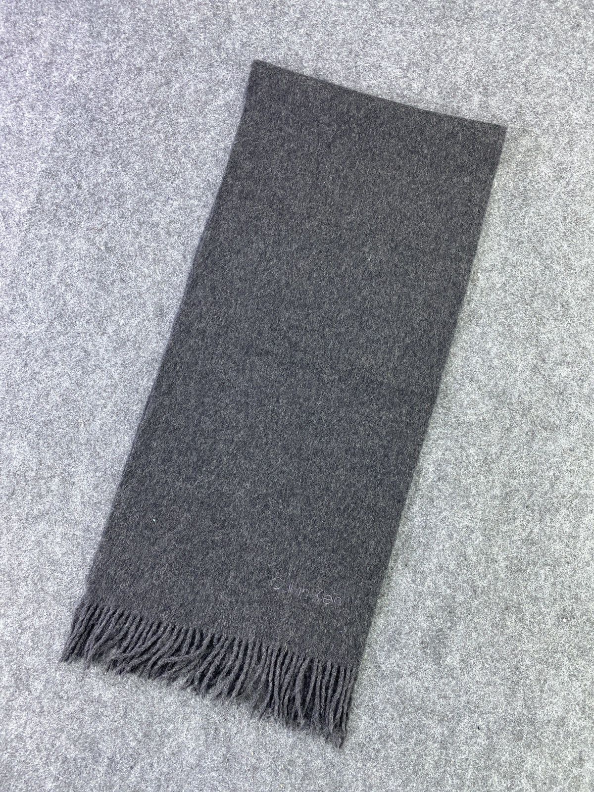 Calvin Klein Calvin Klein Scarf/Muffler/Neckwear -T332 Size ONE SIZE - 3 Thumbnail