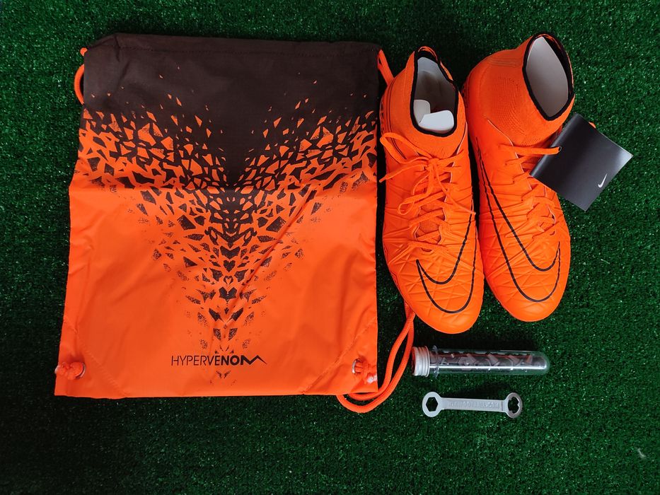 nike hypervenom sg football boots