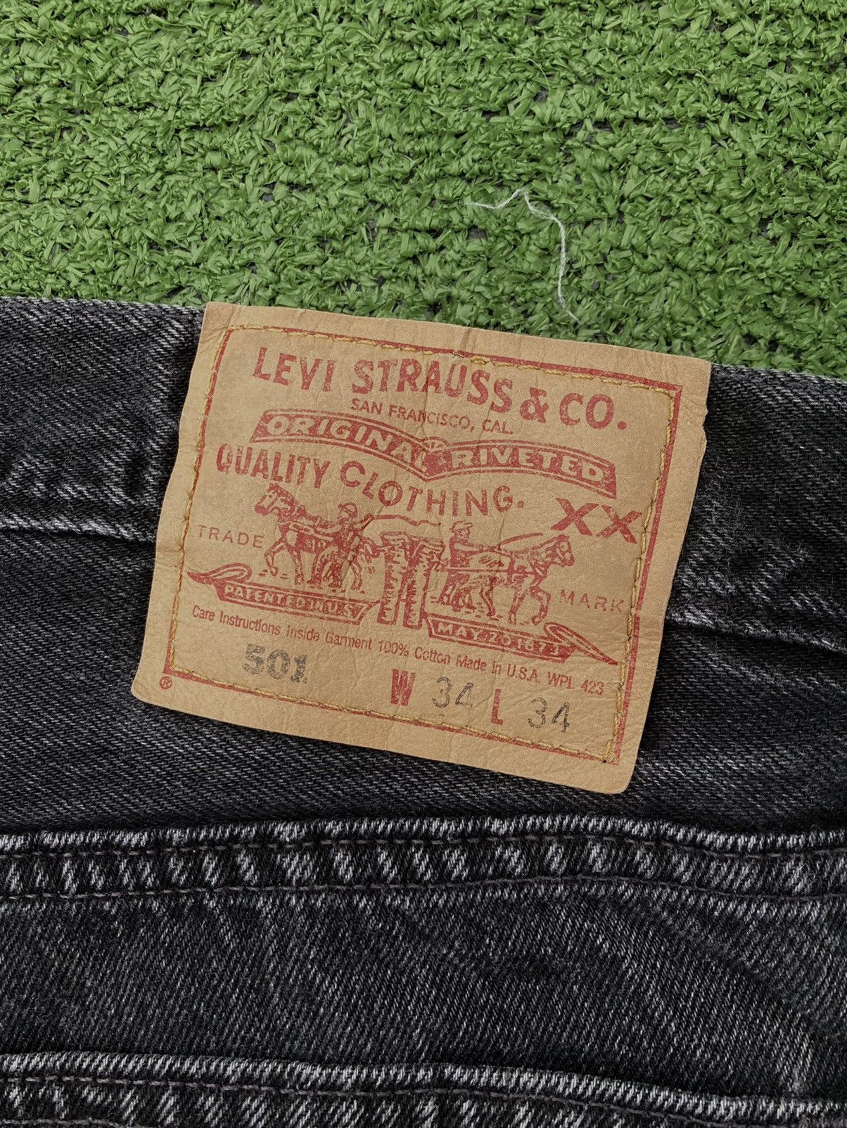 Vintage Vintage Rare Washed Black Levi’s 501 Made in USA 90s Size US 34 / EU 50 - 3 Thumbnail