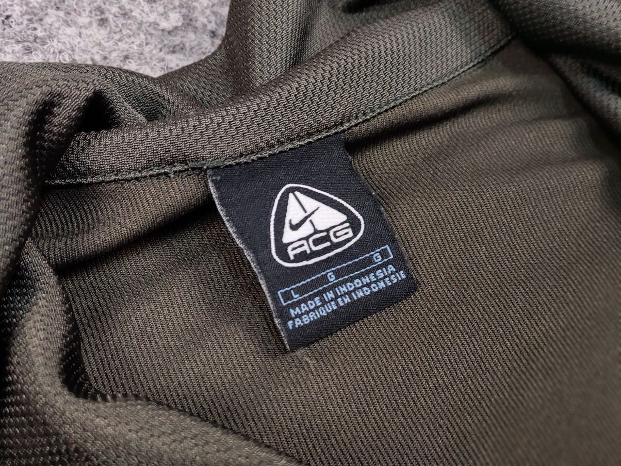 Nike ACG Vintage 90's Nike ACG Olive button Shirt with Pockets Size US L / EU 52-54 / 3 - 13 Thumbnail