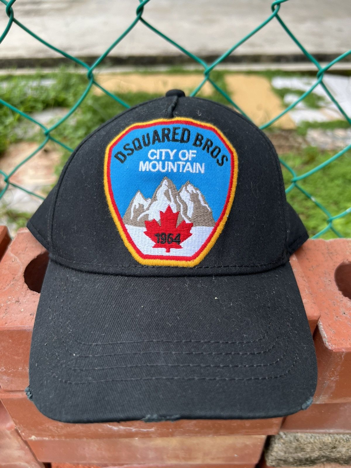 Dsquared2 Dsquared2 fw 2005 angel hat | Grailed
