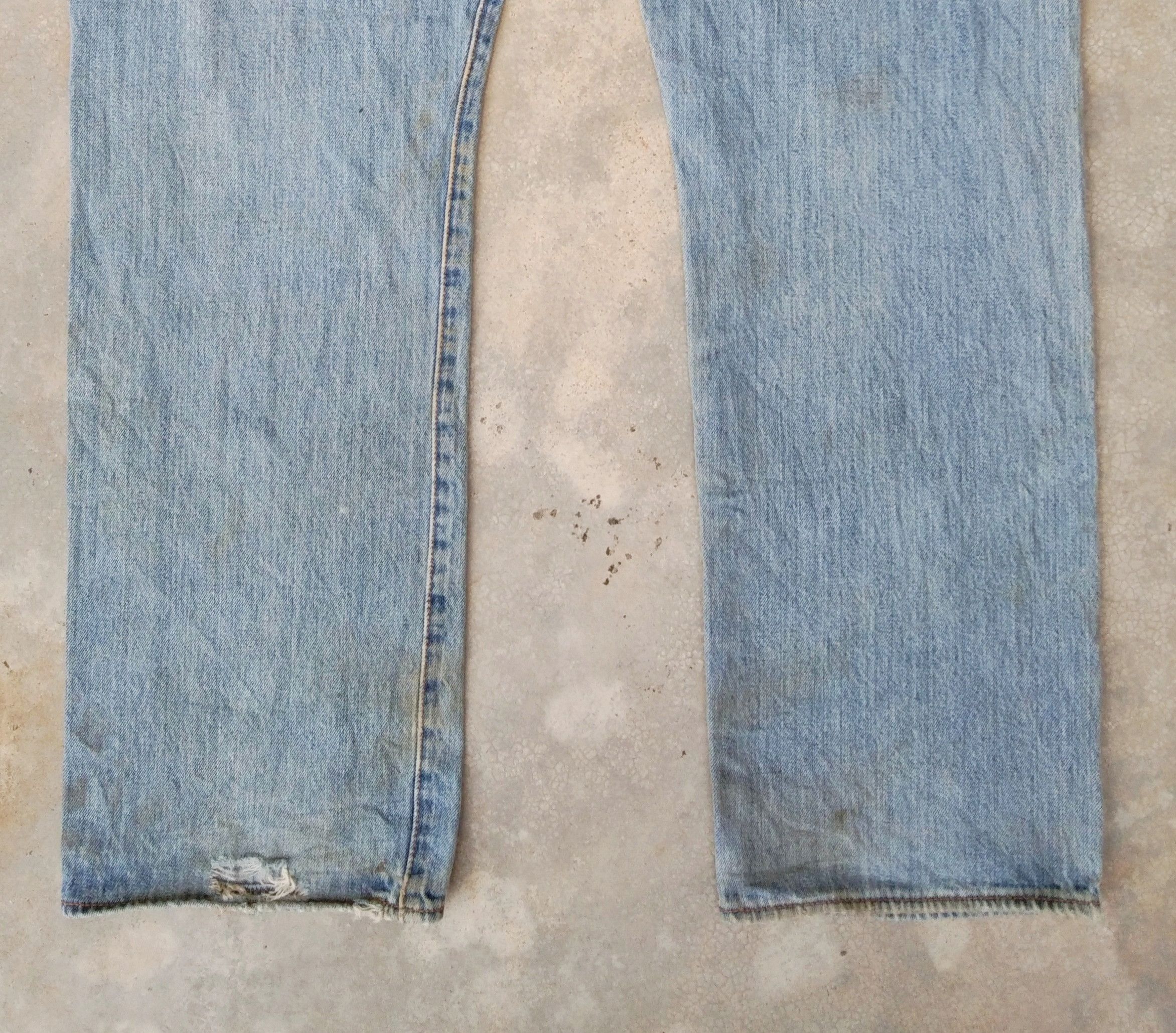 Levi's Vintage Levi's 501 Dirty Distressed Jeans 40x32 Size US 40 / EU 56 - 4 Thumbnail