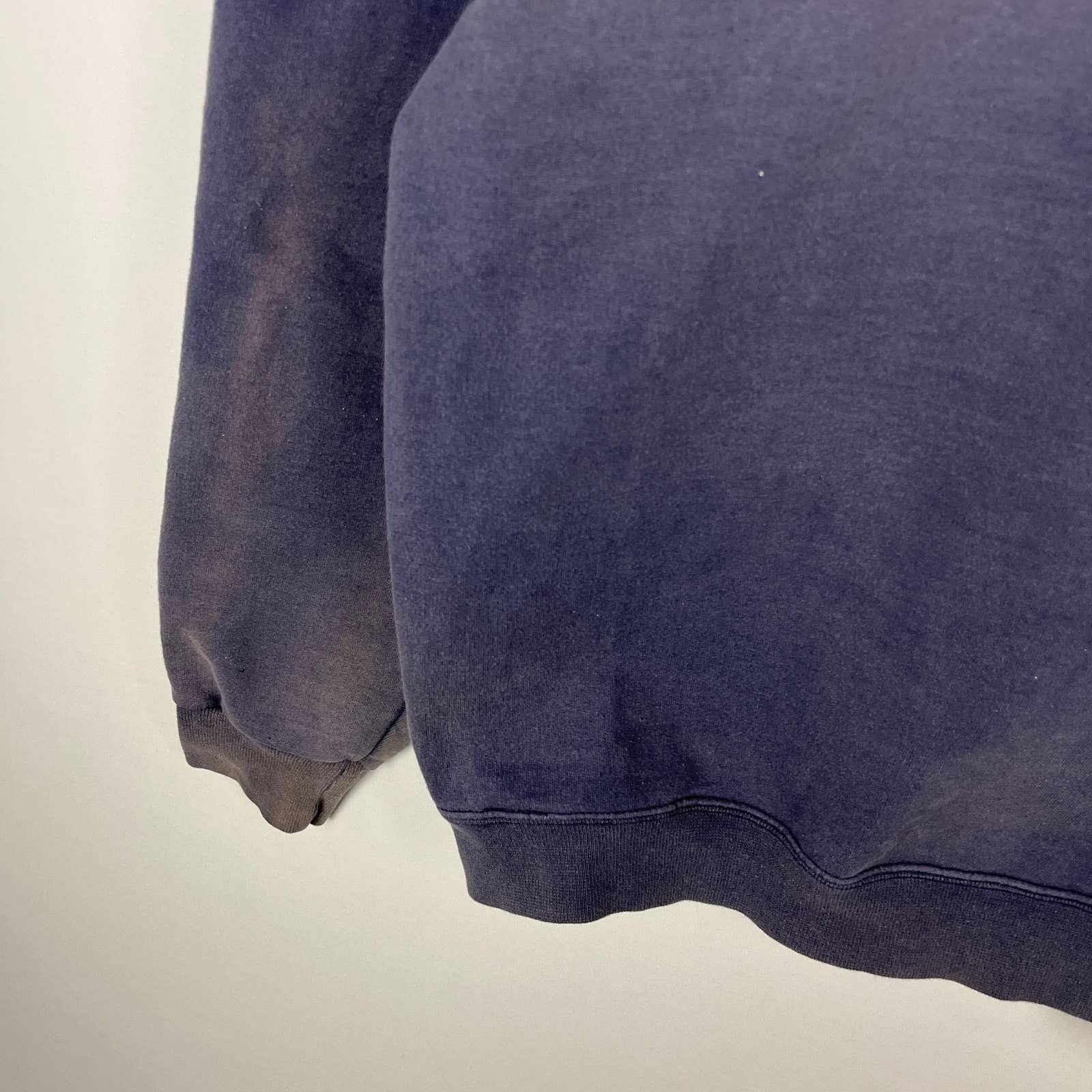Vintage Vintage 90s USA Sun Faded Sweatshirt Medium Size US M / EU 48-50 / 2 - 6 Thumbnail