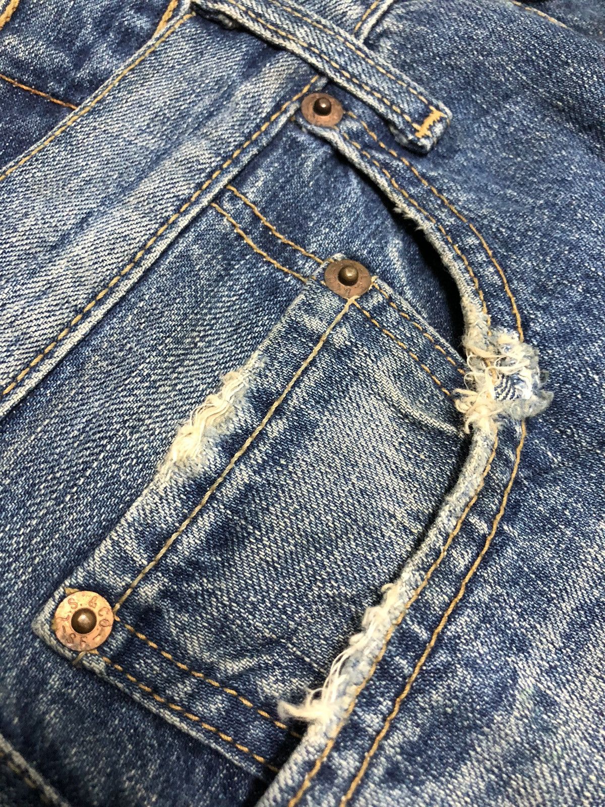 Levi's Vintage Clothing Rare Vintage 501 2000s japan market USA fabric Size US 31 - 14 Thumbnail