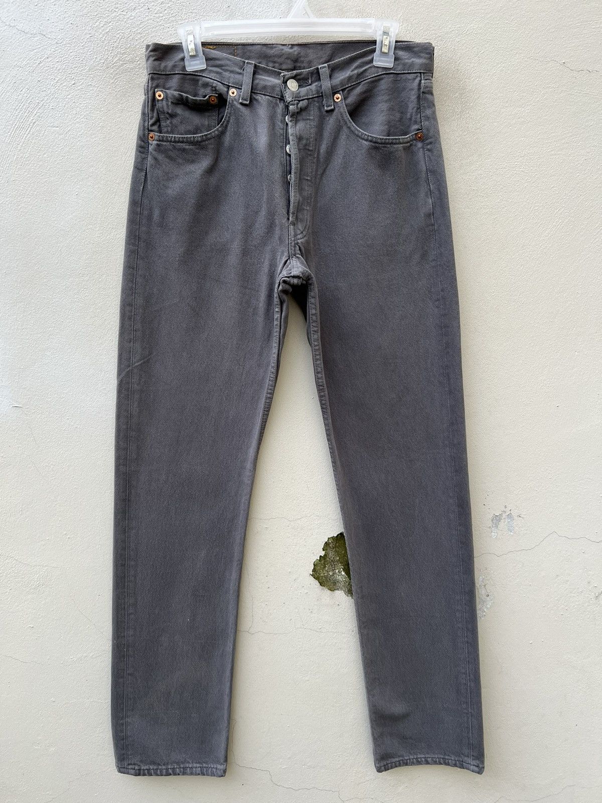 Levi's Vintage 1999 Levi’s 501 Sun Fade Grey Denim Regular Jeans Size US 31 - 6 Thumbnail