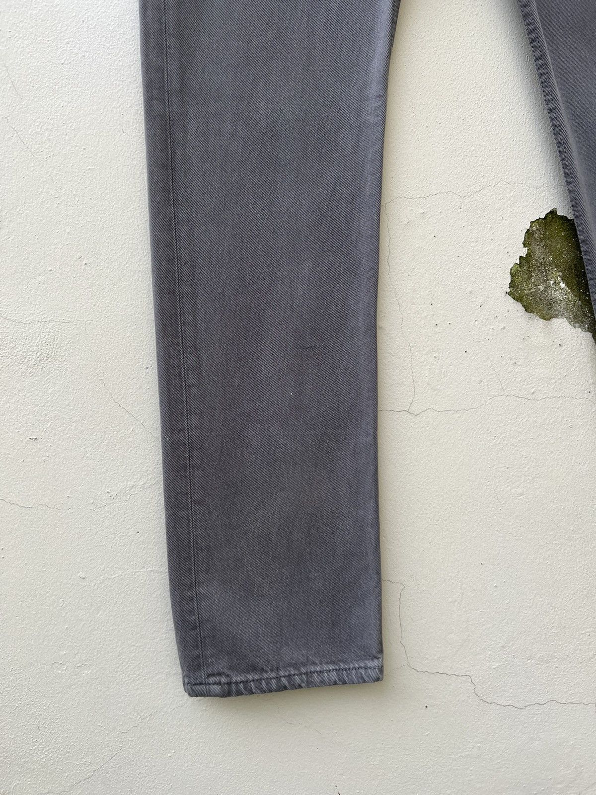 Levi's Vintage 1999 Levi’s 501 Sun Fade Grey Denim Regular Jeans Size US 31 - 9 Thumbnail