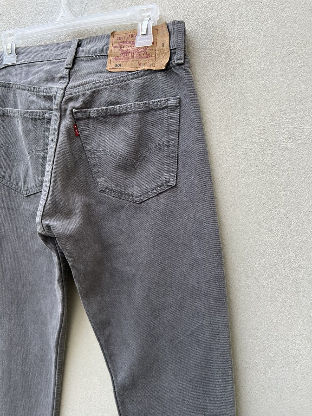 Levi's Vintage 1999 Levi’s 501 Sun Fade Grey Denim Regular Jeans Size US 31 - 17 Thumbnail
