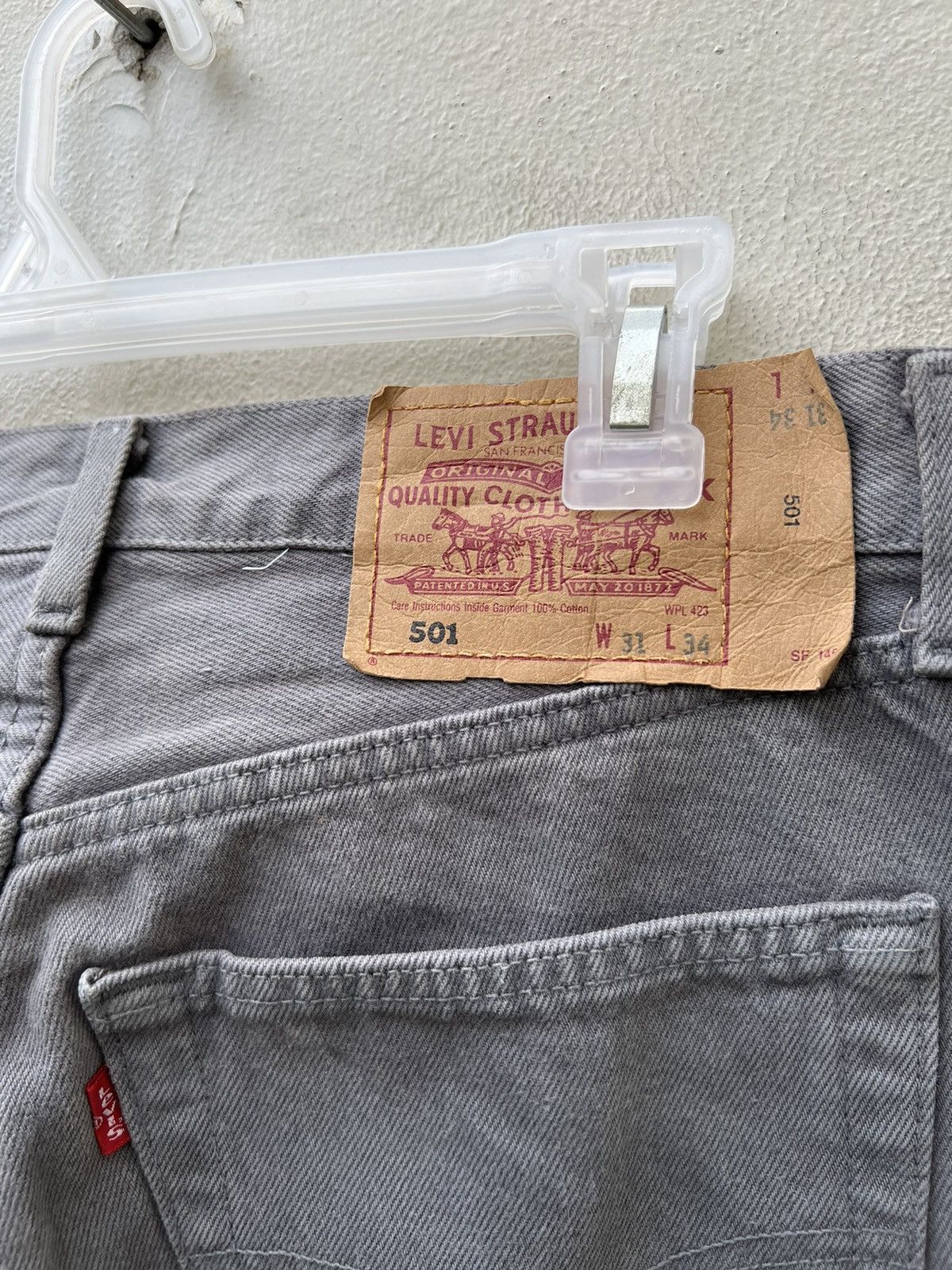 Levi's Vintage 1999 Levi’s 501 Sun Fade Grey Denim Regular Jeans Size US 31 - 18 Thumbnail
