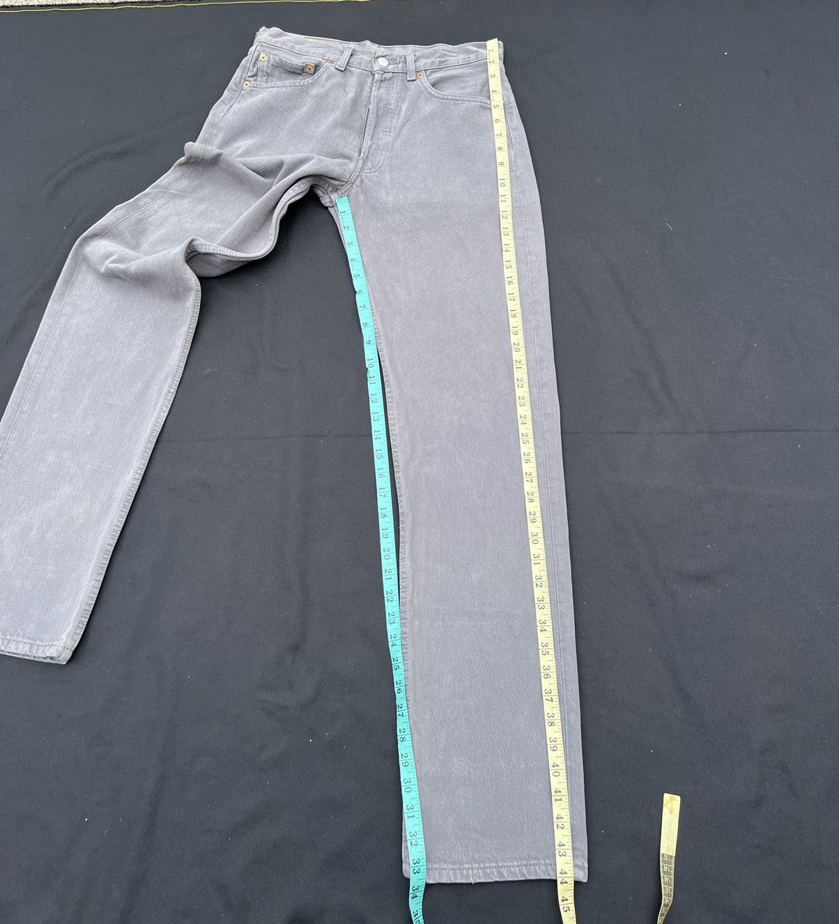 Levi's Vintage 1999 Levi’s 501 Sun Fade Grey Denim Regular Jeans Size US 31 - 4 Thumbnail
