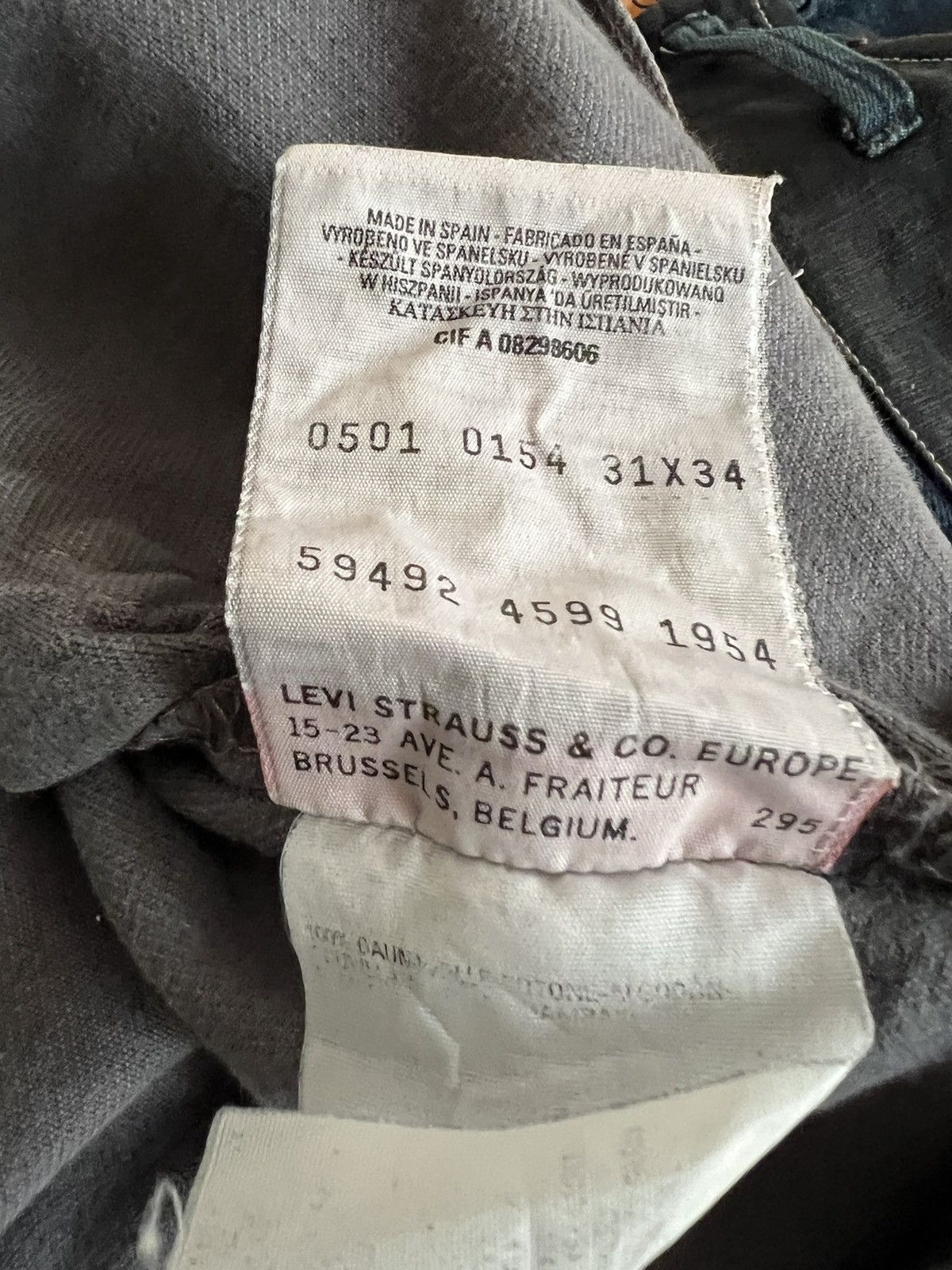 Levi's Vintage 1999 Levi’s 501 Sun Fade Grey Denim Regular Jeans Size US 31 - 20 Thumbnail