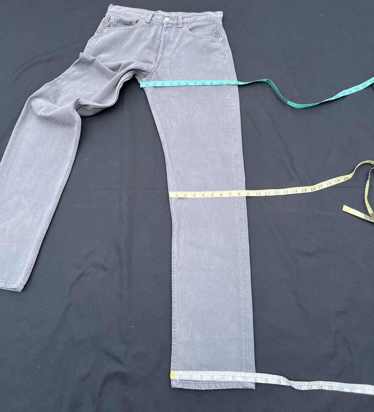 Levi's Vintage 1999 Levi’s 501 Sun Fade Grey Denim Regular Jeans Size US 31 - 3 Thumbnail