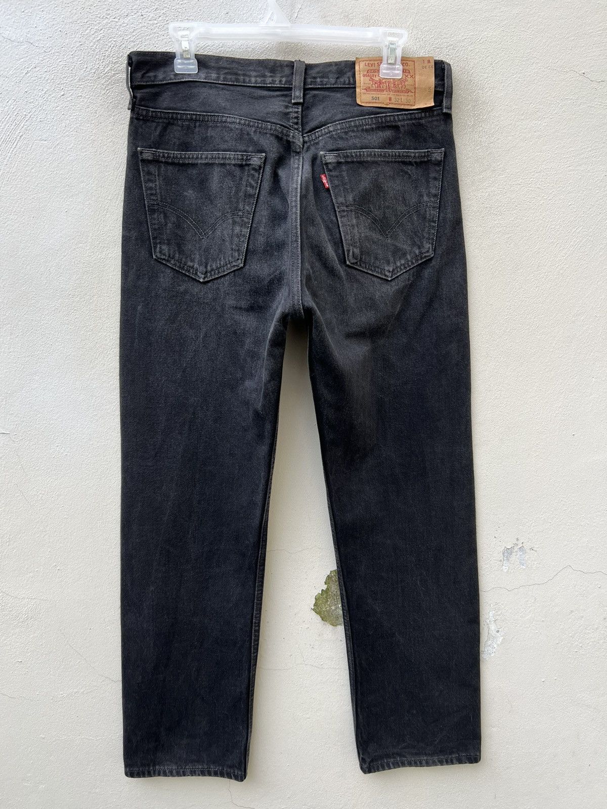 Levi's Vintage 1995 Levi’s 501 Fade Black Denim Jeans Size US 32 / EU 48 - 14 Thumbnail