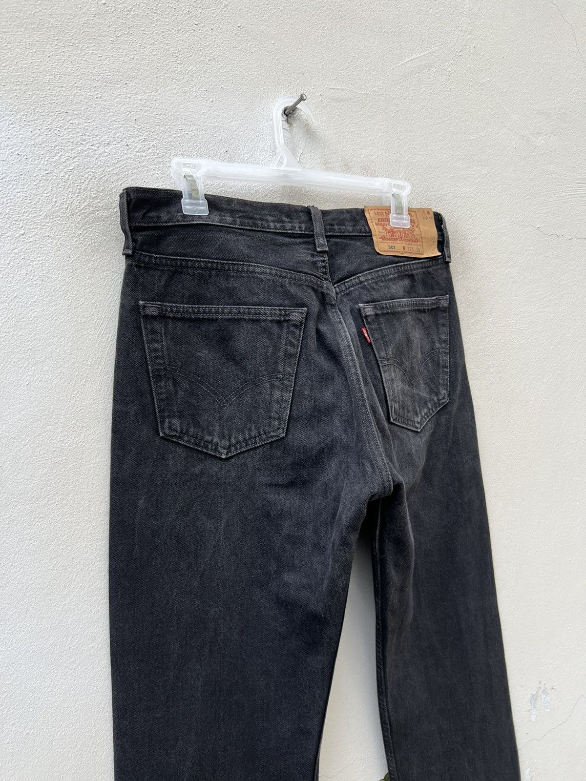 Levi's Vintage 1995 Levi’s 501 Fade Black Denim Jeans Size US 32 / EU 48 - 15 Thumbnail
