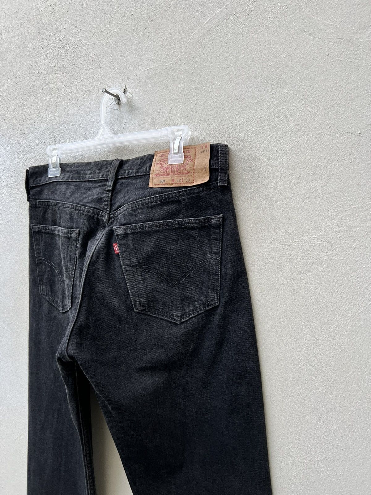 Levi's Vintage 1995 Levi’s 501 Fade Black Denim Jeans Size US 32 / EU 48 - 17 Thumbnail