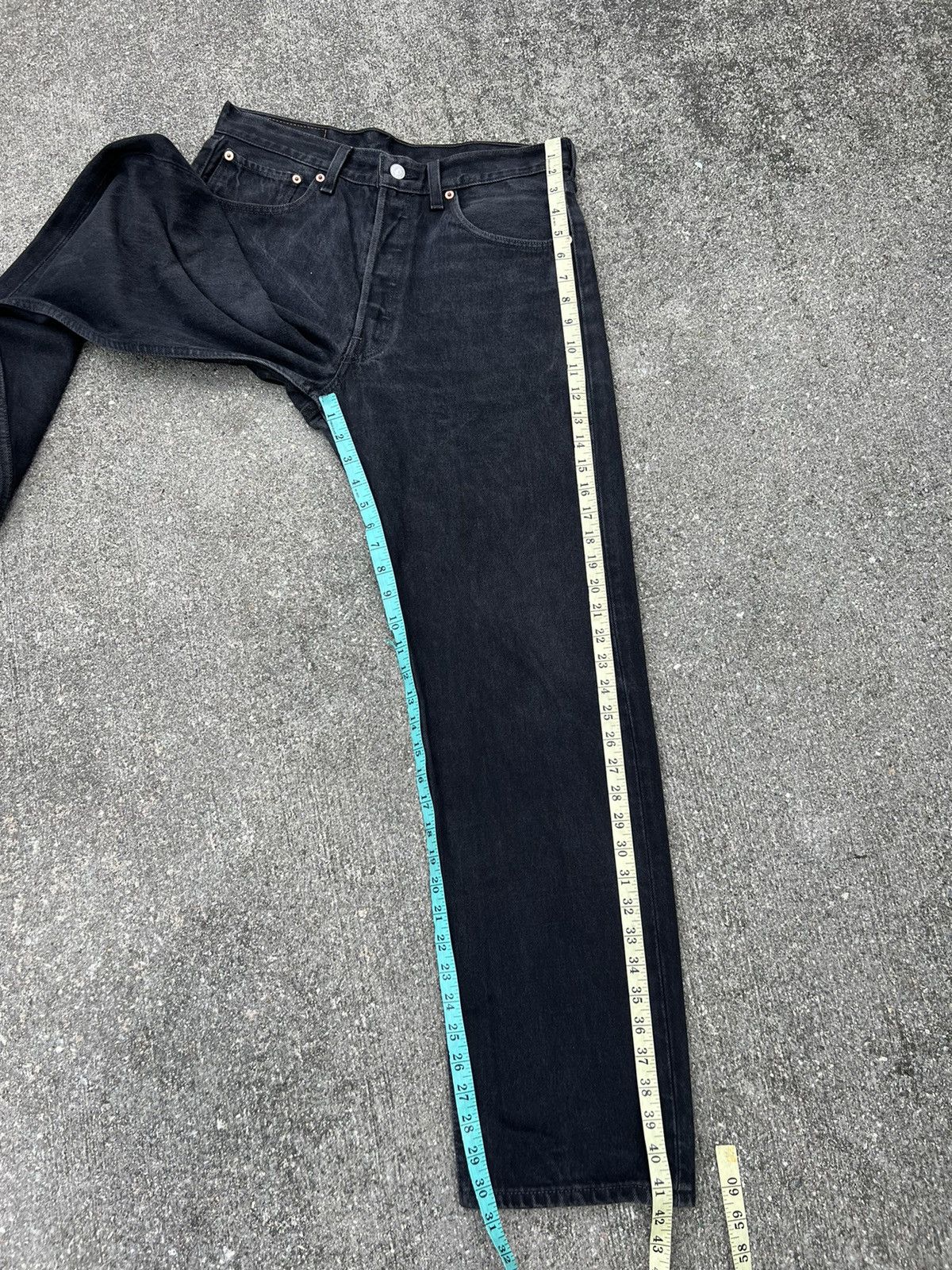 Levi's Vintage 1995 Levi’s 501 Fade Black Denim Jeans Size US 32 / EU 48 - 4 Thumbnail
