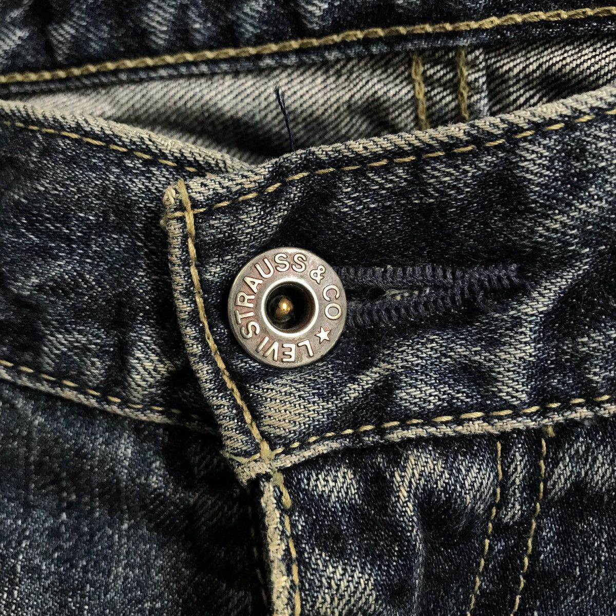 Levi's LeVis 502 Distressed Denim Jeans Size US 33 - 4 Thumbnail