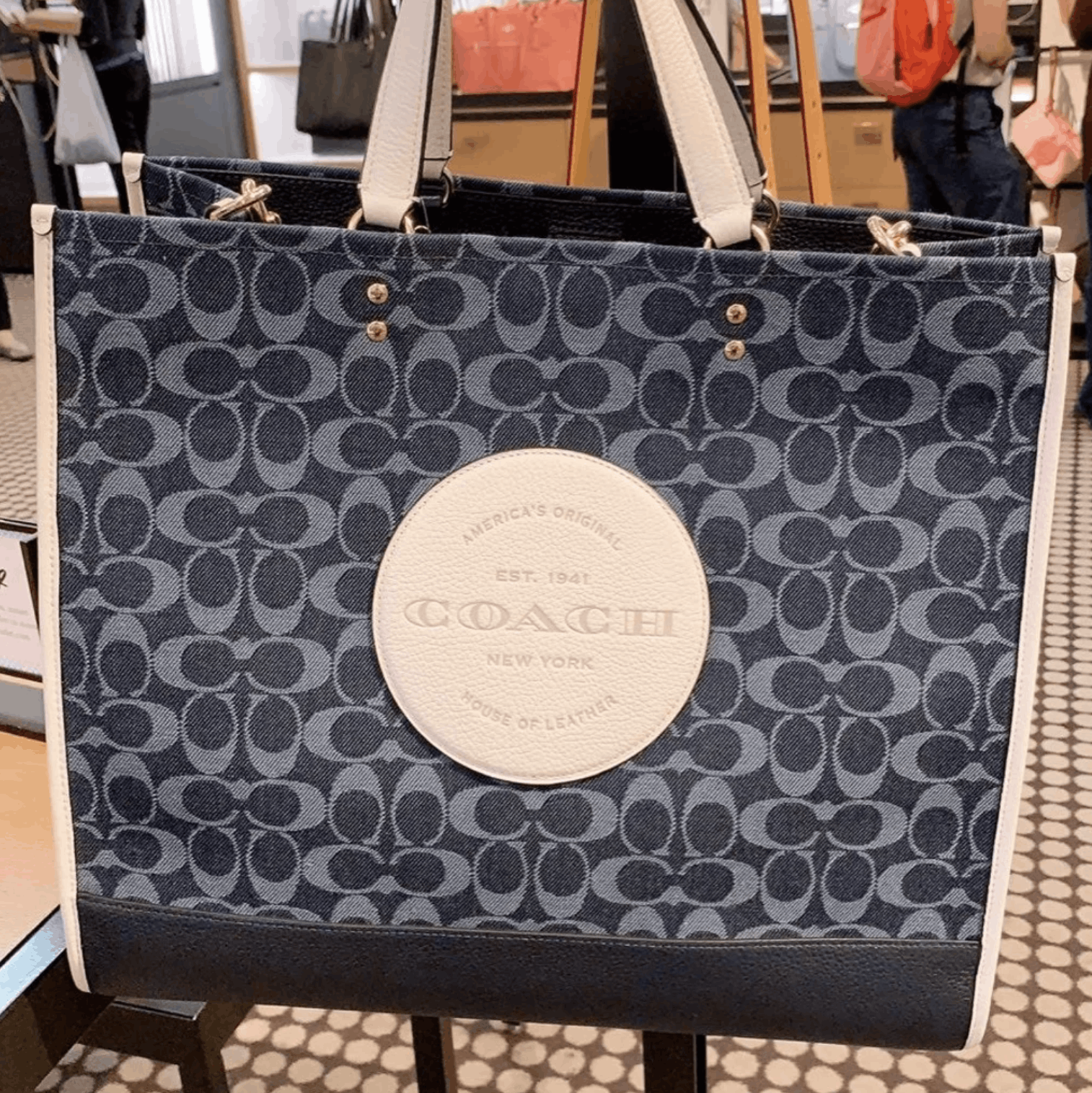 Dempsey Tote 40 In Signature Denim With Coach Patch C2827