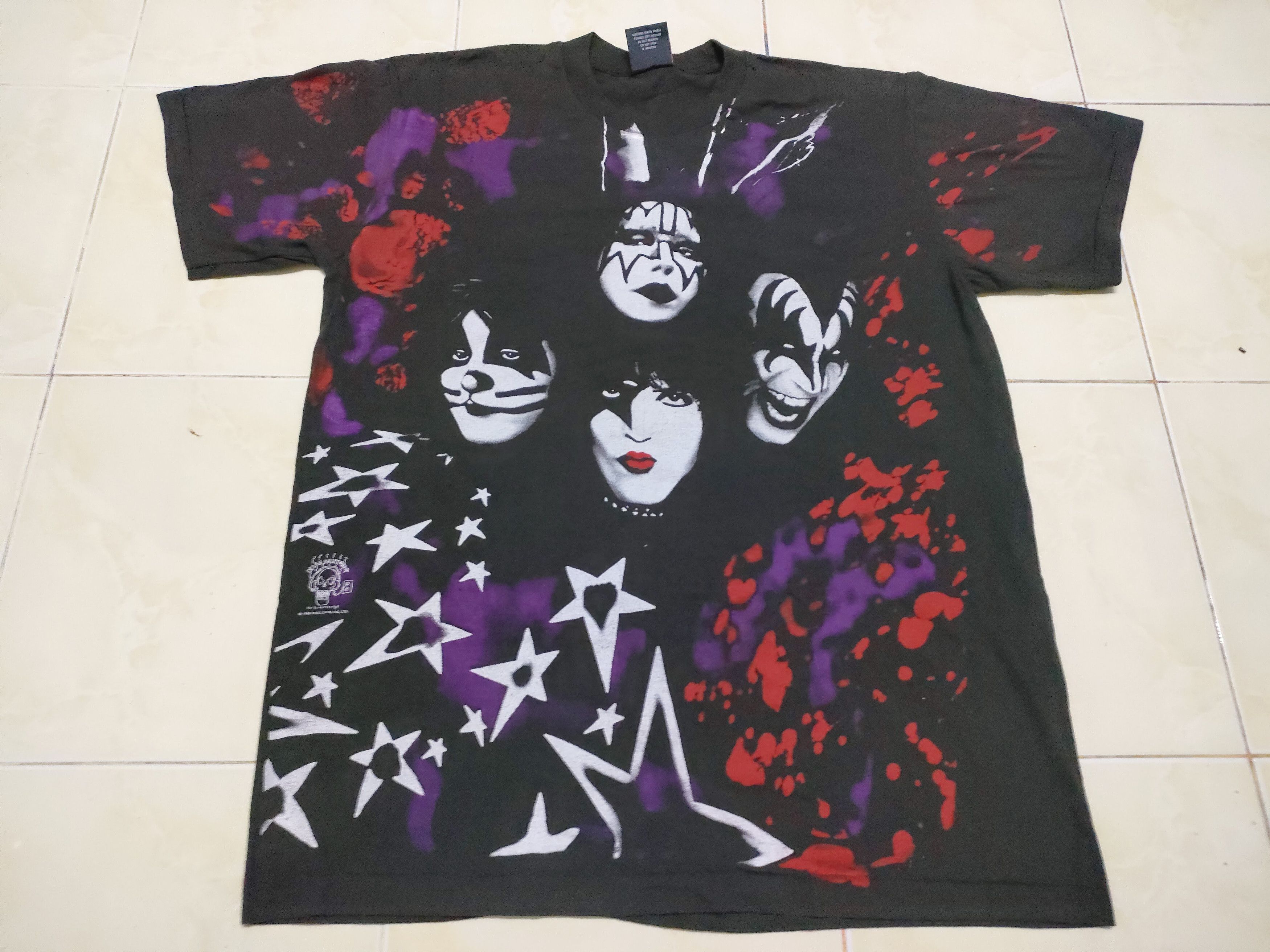 KISS × Vintage Vintage Kiss Over Print Music Rock Band AOP Tee Size US XL / EU 56 / 4 - 4 Thumbnail