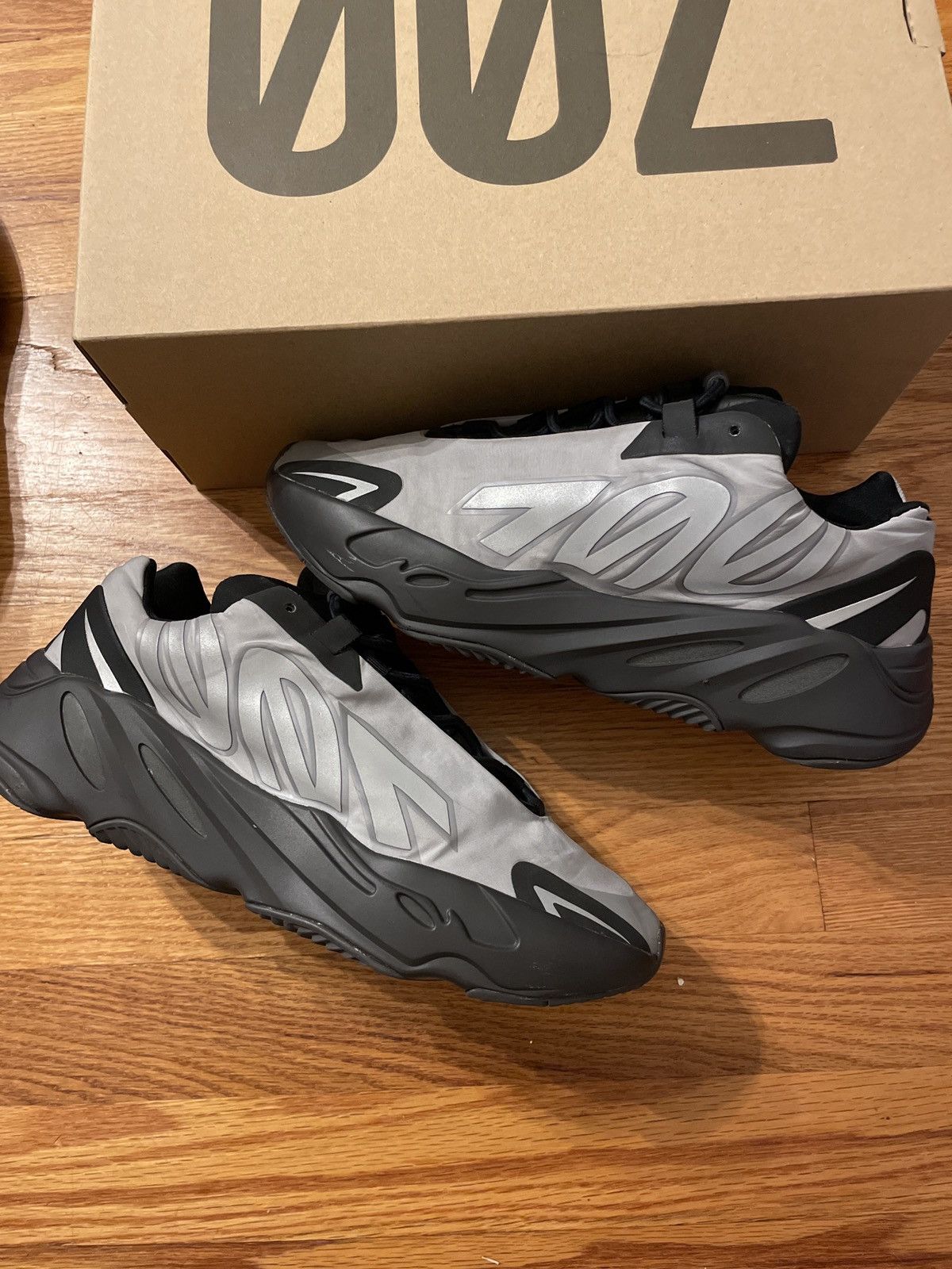 adidas yeezy 700 black price