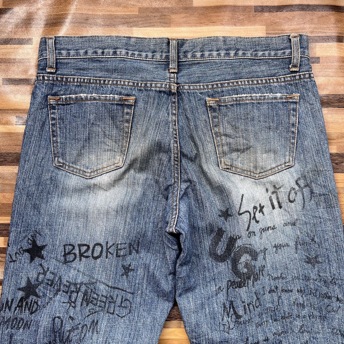 Art Comes First × Hysteric Glamour × If Six Was Nine Drugs Made In Japan Full Printed Arts Words Denim Jeans Size US 32 / EU 48 - 16 Thumbnail