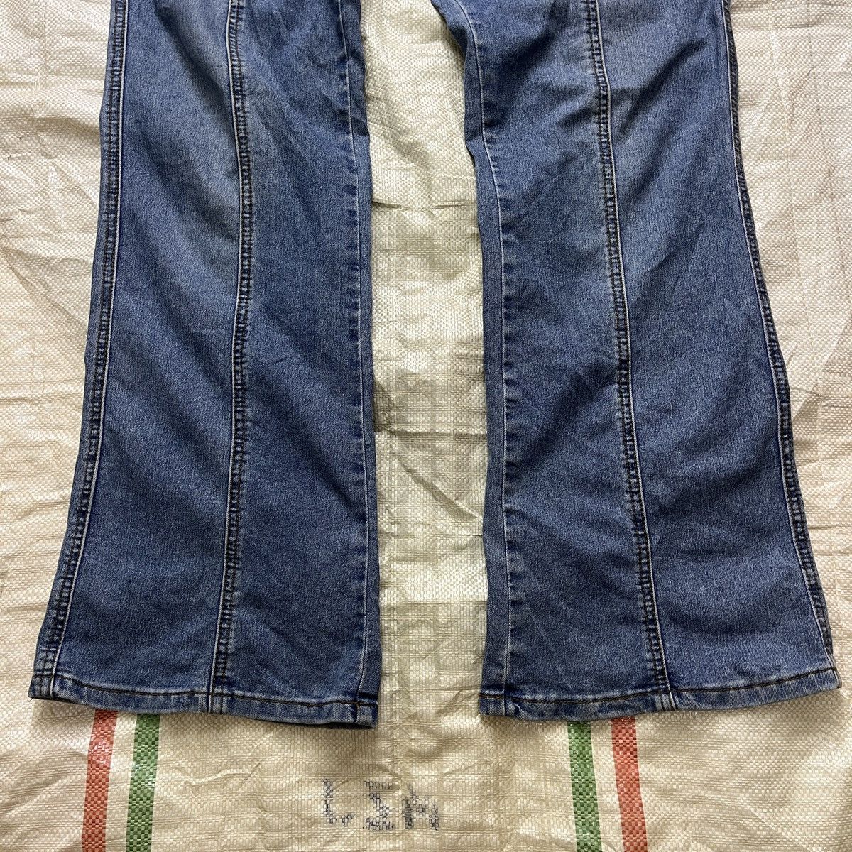 Japanese Brand Flared Boot Cut Denim Jeans Japanese Brand Size US 30 / EU 46 - 13 Thumbnail