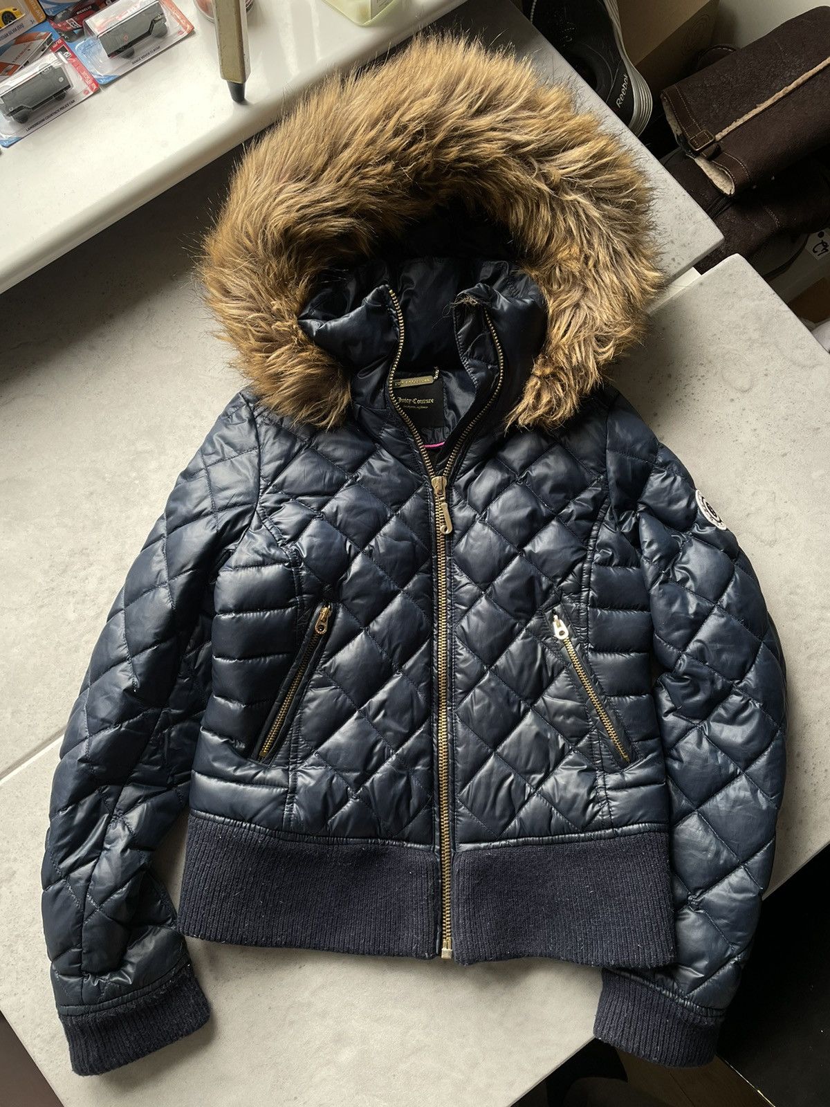 Juicy couture cropped puffer