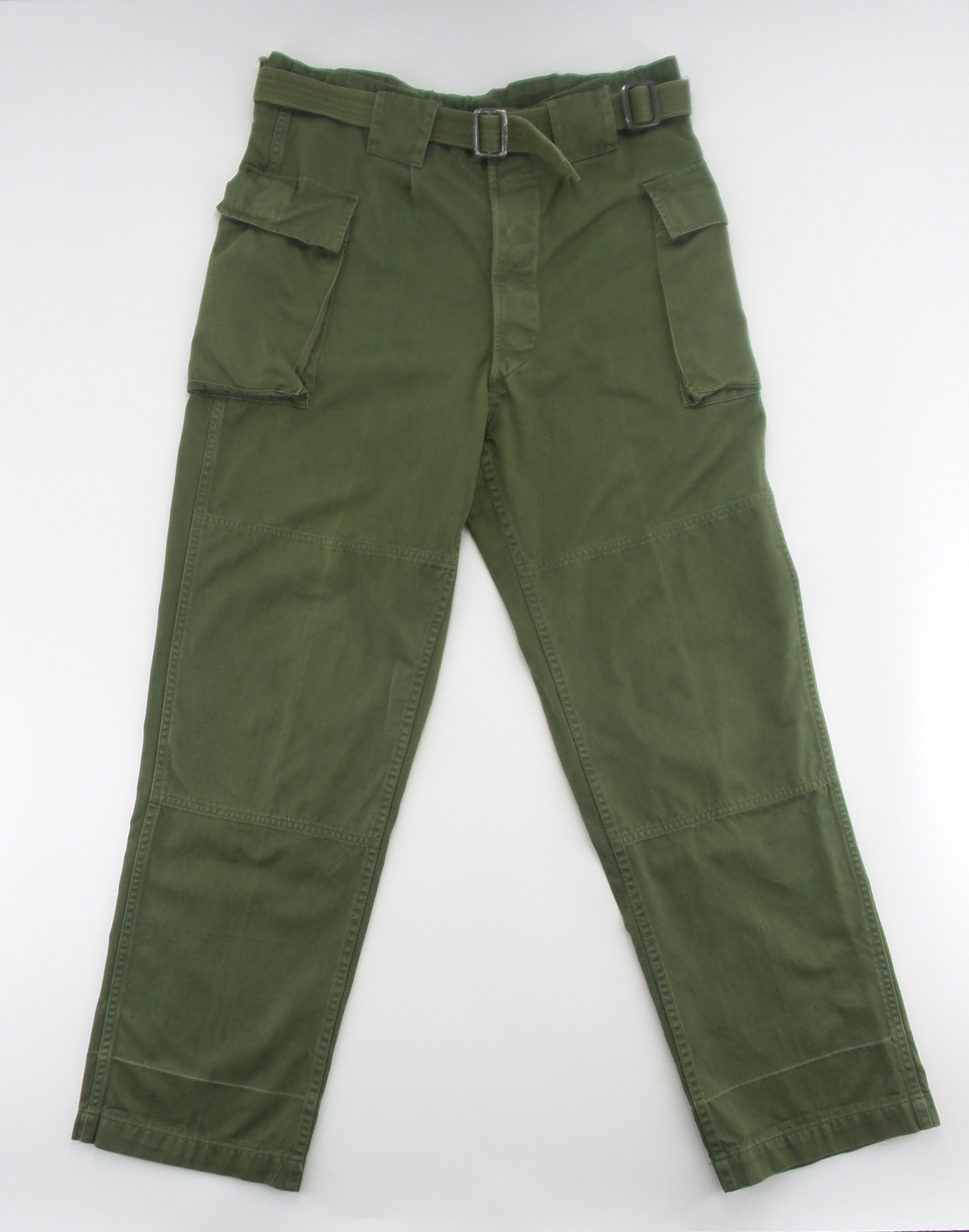 Japanese Brand Defense Agency Mutual Aid Association Cargo Pants W17xL42 Size US 34 / EU 50 - 1 Thumbnail