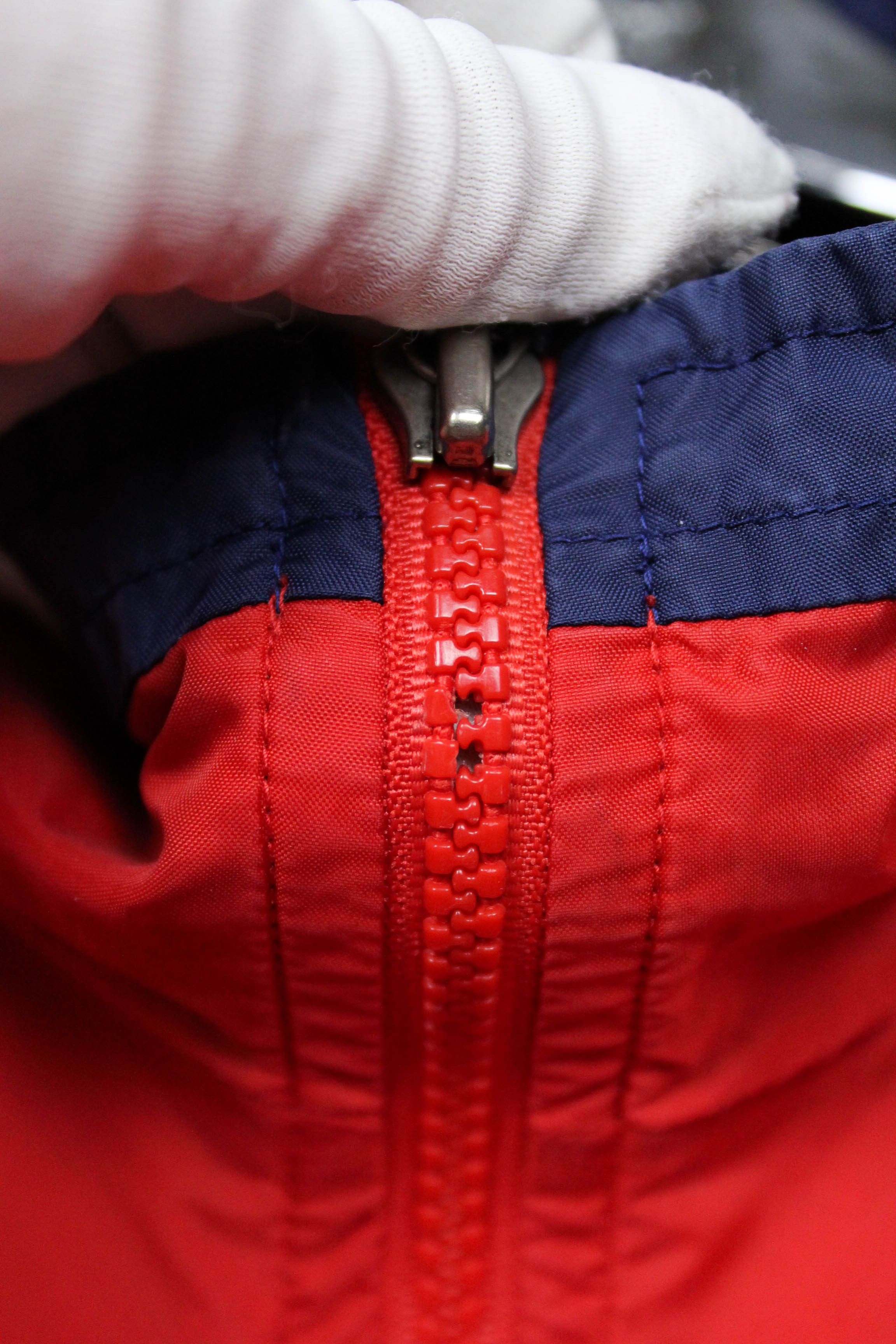 Nike Nike Vintage 90s Big Swoosh Logo Nylon Windbreaker Jacket Size US XL / EU 56 / 4 - 5 Thumbnail