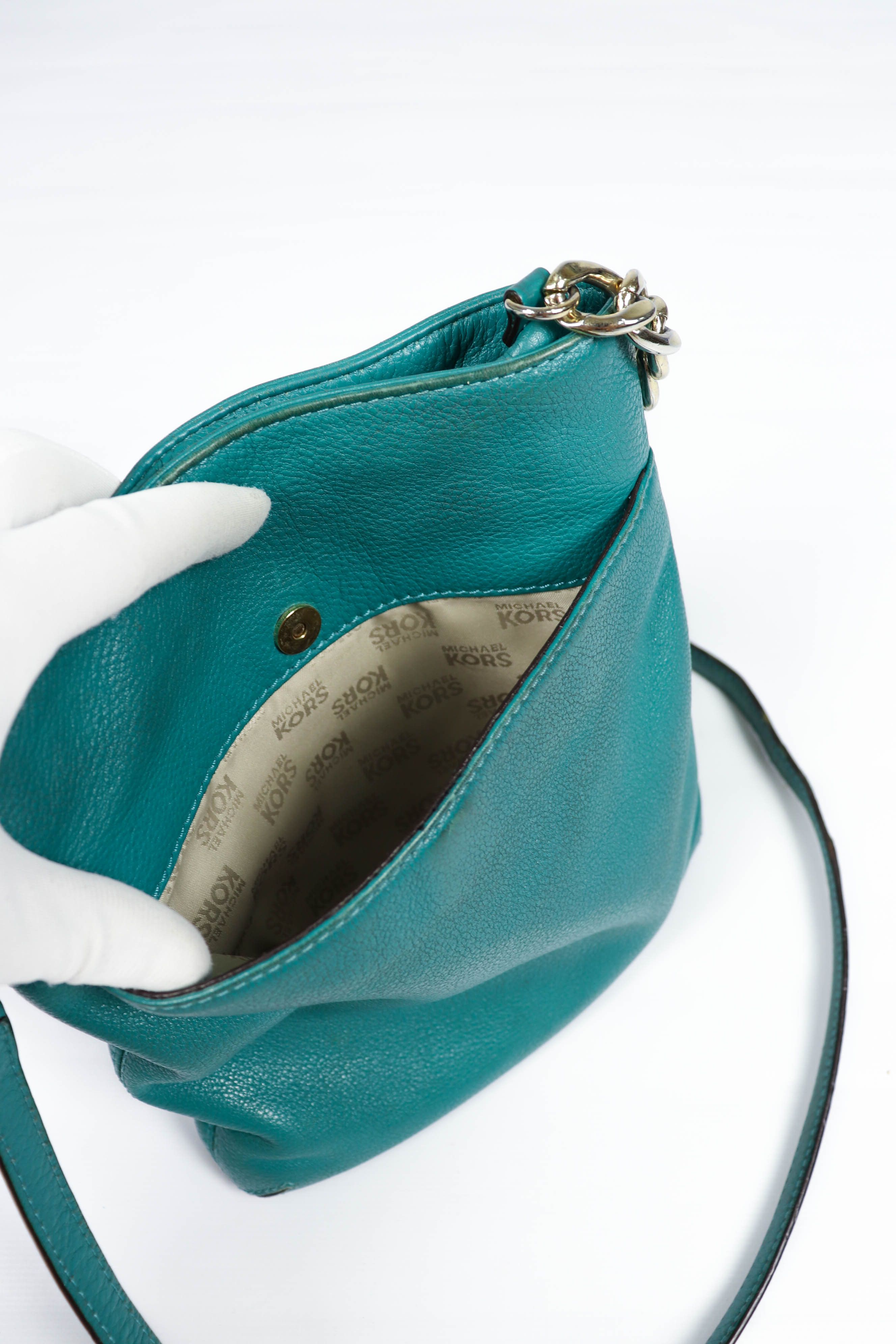 Michael Kors Michael Kors E-1406 Distressed Leather Crossbody Bag Size ONE SIZE - 15 Thumbnail