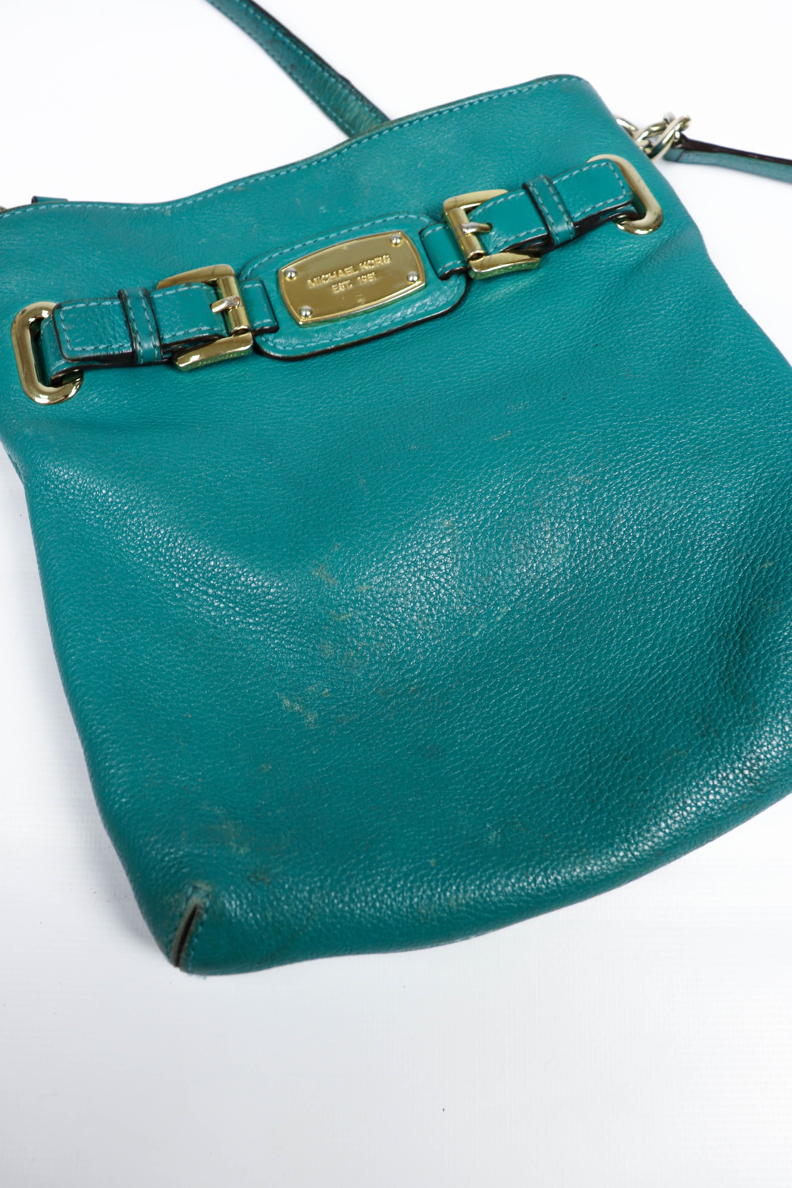 Michael Kors Michael Kors E-1406 Distressed Leather Crossbody Bag Size ONE SIZE - 11 Thumbnail