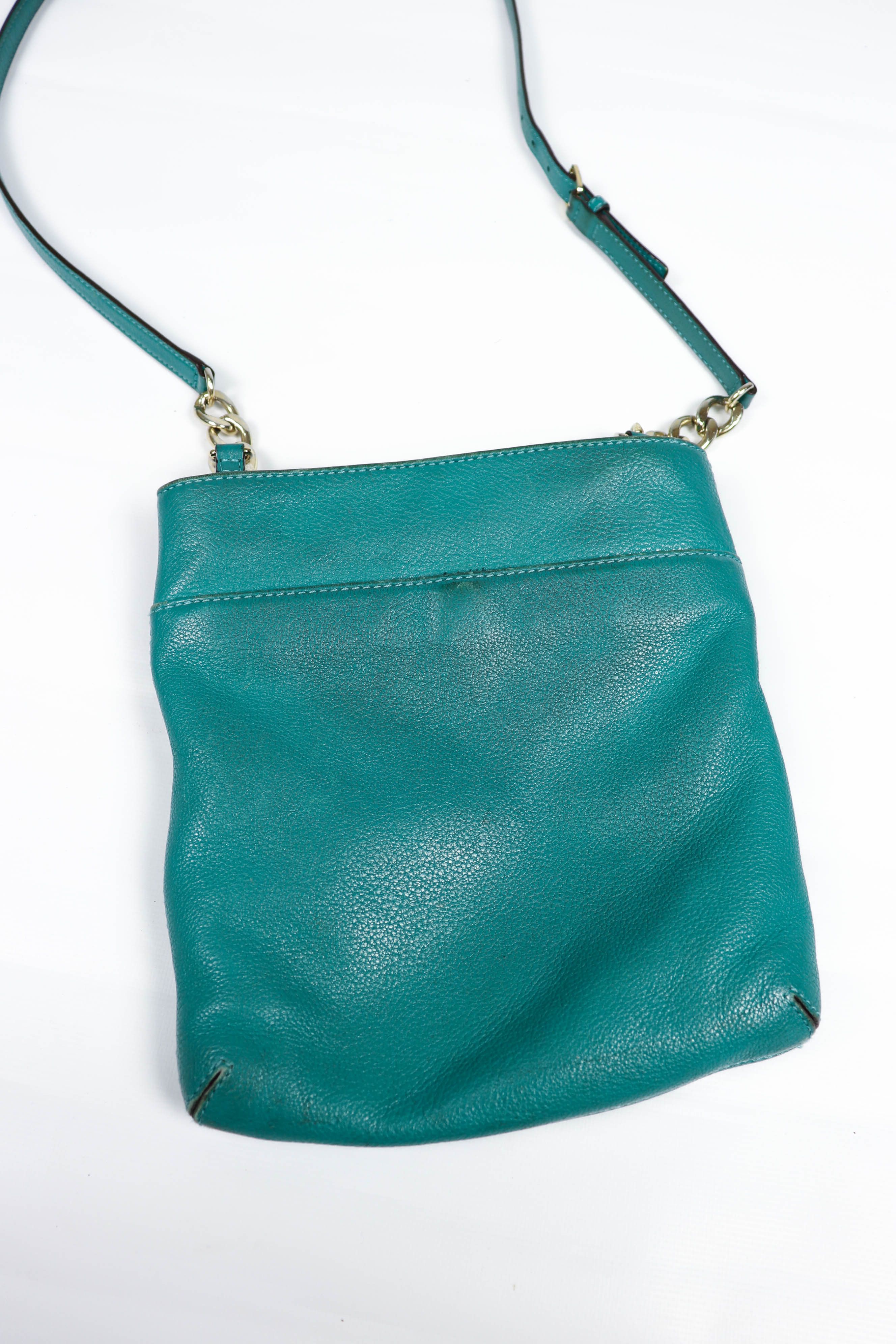 Michael Kors Michael Kors E-1406 Distressed Leather Crossbody Bag Size ONE SIZE - 4 Thumbnail