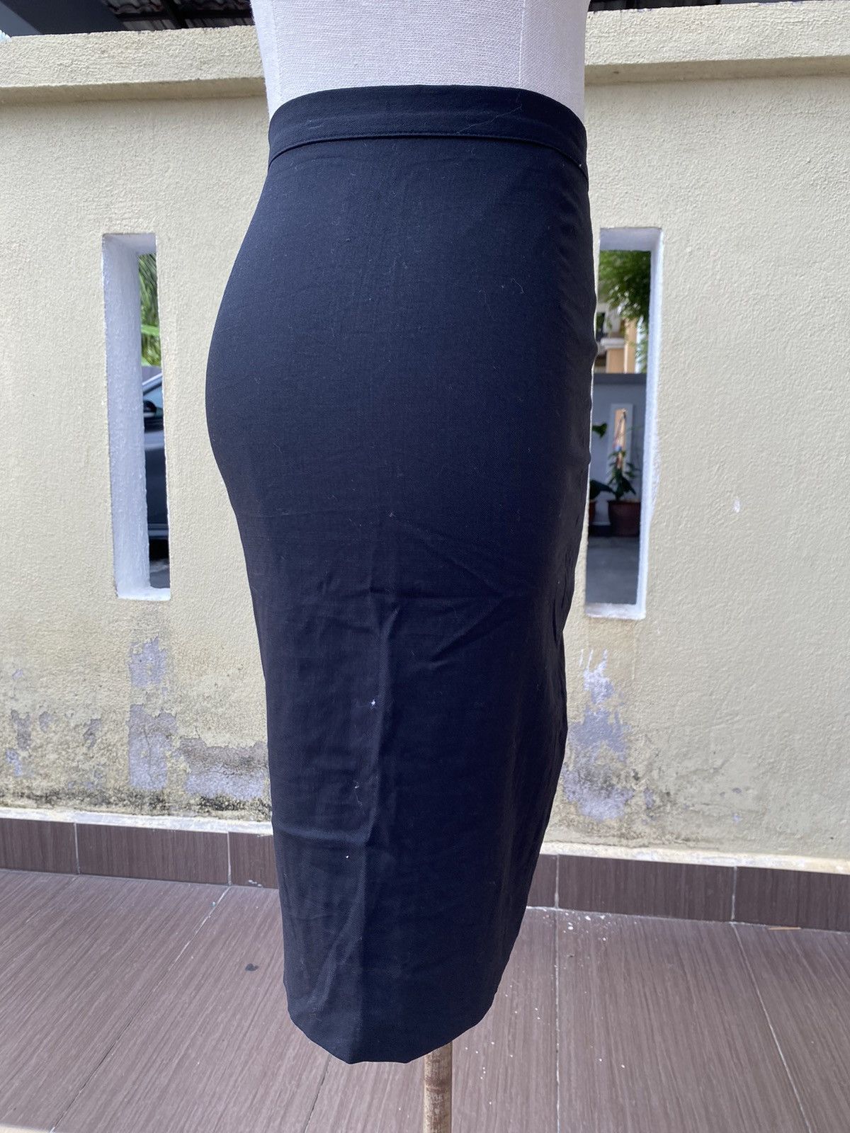Gianfranco Ferre black skirt Size 25" / US 0 / IT 36 - 6 Thumbnail