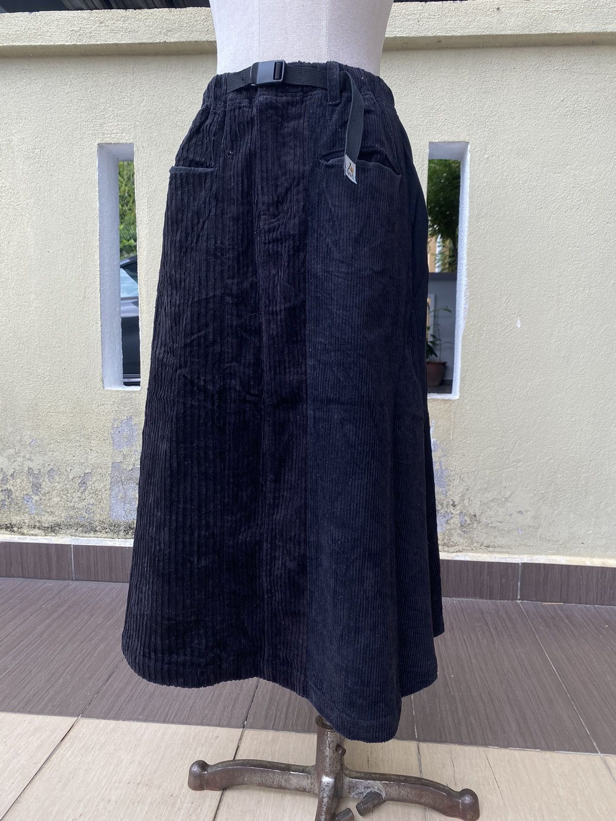 go slow caravan black mix corduroy skirt Size 28" / US 6 / IT 42 - 1 Thumbnail
