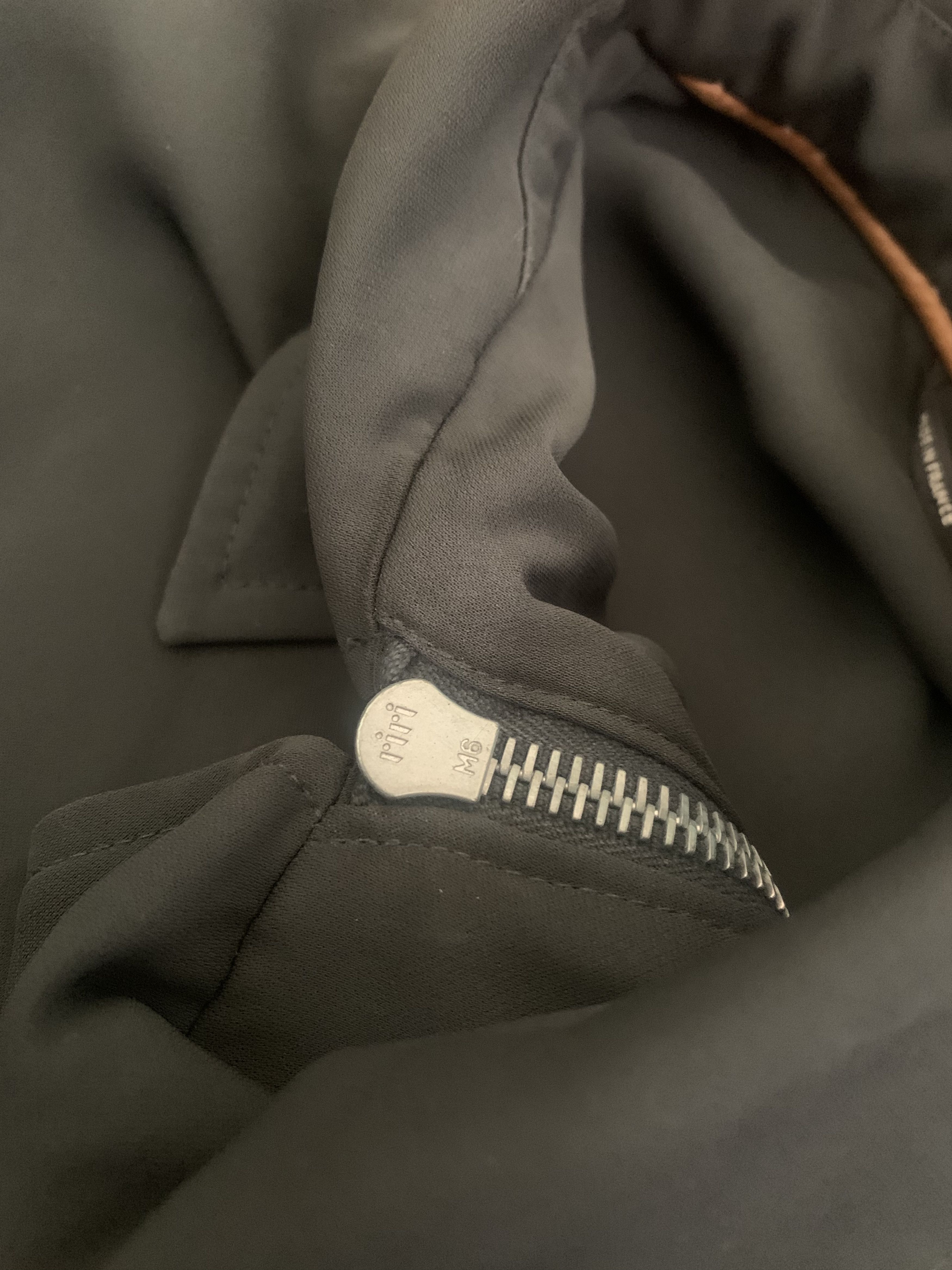 Hermes Hermes olive green zip up jacket Size US M / EU 48-50 / 2 - 3 Thumbnail