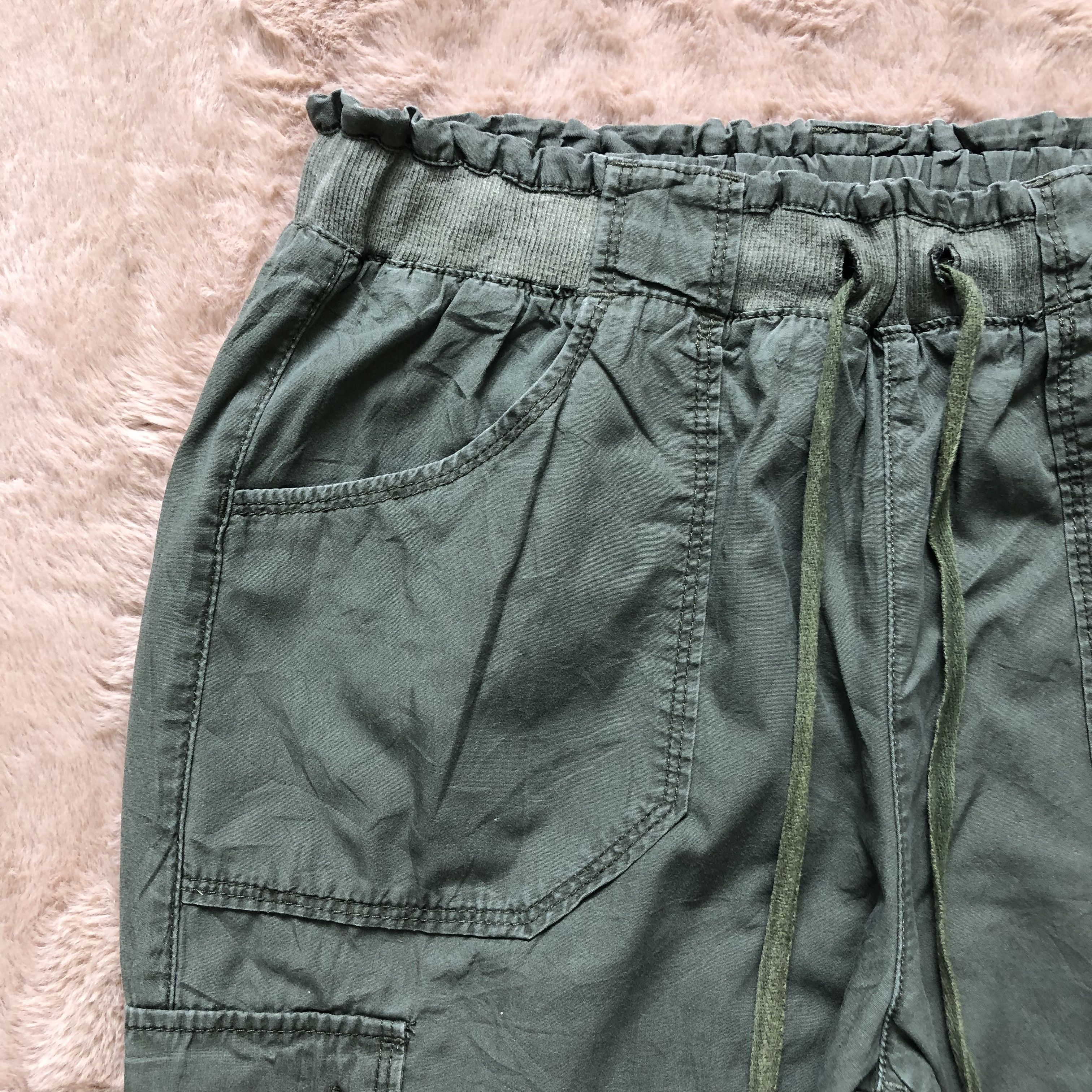 Japanese Brand Uniqlo Drawstring Olive Green Quarter Cargo Pant #5723-204 Size US 30 / EU 46 - 3 Thumbnail
