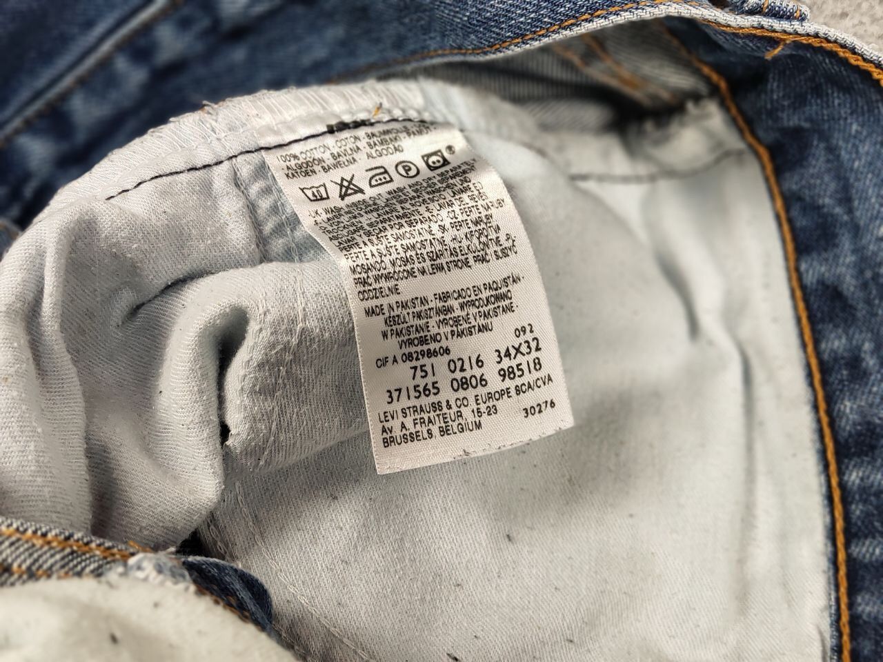 Levi's Vintage 90's Levis 751 Released Hem Faded Blue Denim Jeans Size US 34 / EU 50 - 20 Thumbnail