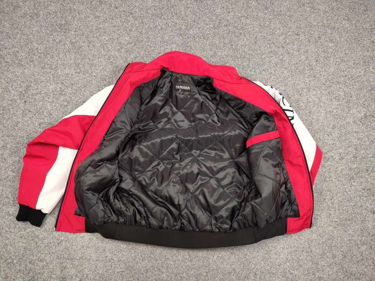 Yamaha Vintage 90's Yamaha Racing red logo padded Casual Jacket Size US L / EU 52-54 / 3 - 17 Thumbnail