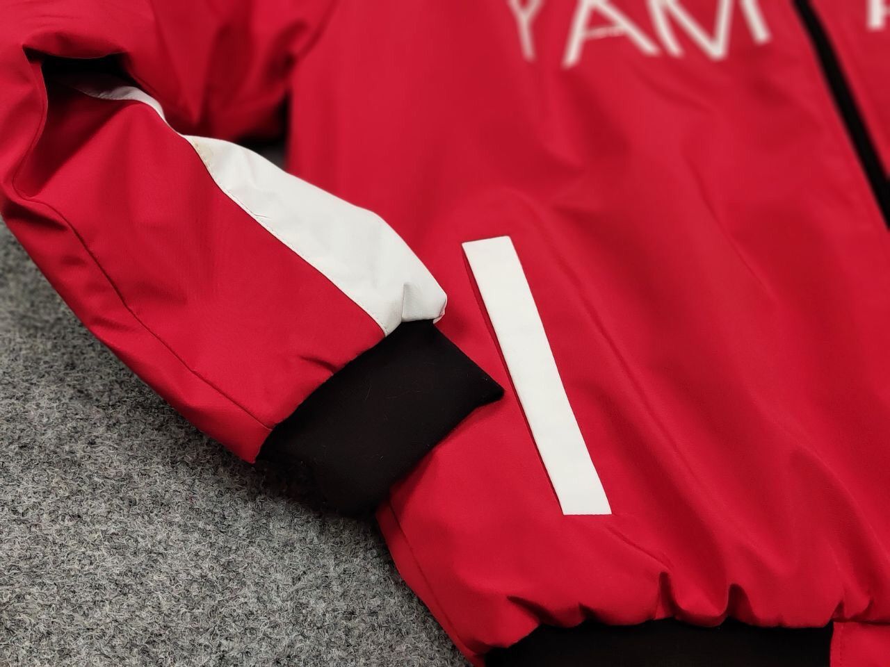 Yamaha Vintage 90's Yamaha Racing red logo padded Casual Jacket Size US L / EU 52-54 / 3 - 16 Thumbnail