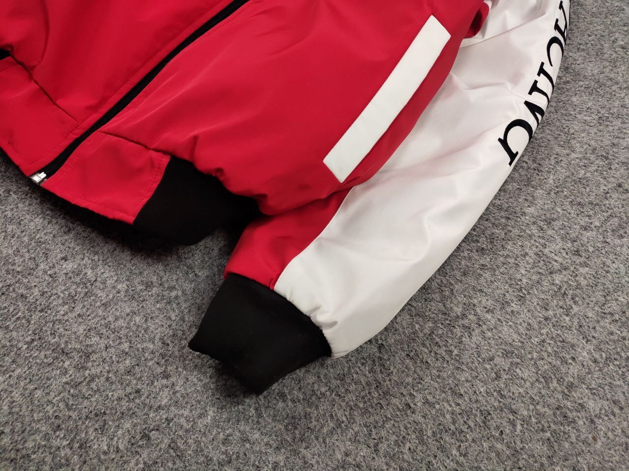 Yamaha Vintage 90's Yamaha Racing red logo padded Casual Jacket Size US L / EU 52-54 / 3 - 5 Thumbnail