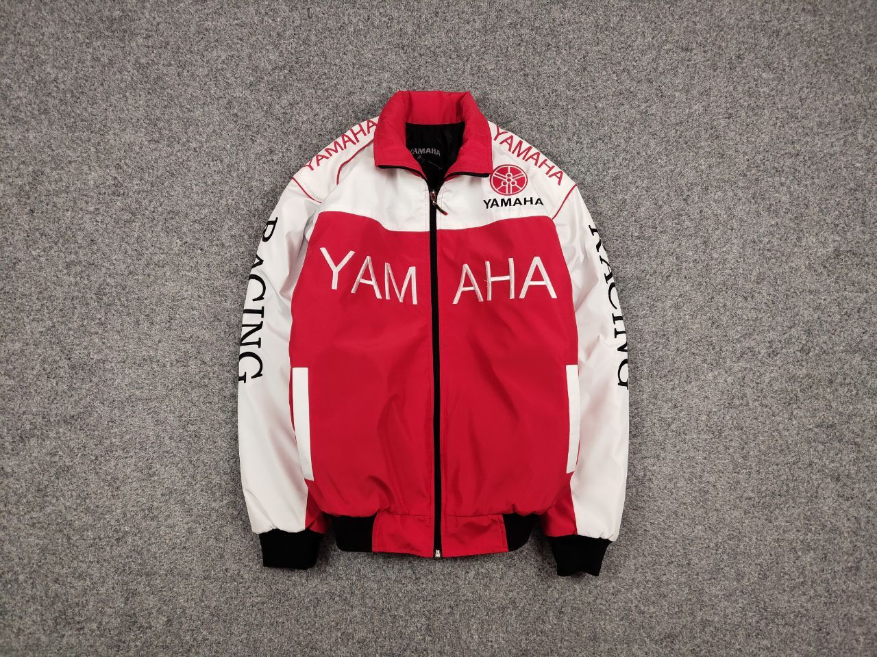 Yamaha Vintage 90's Yamaha Racing red logo padded Casual Jacket Size US L / EU 52-54 / 3 - 1 Thumbnail