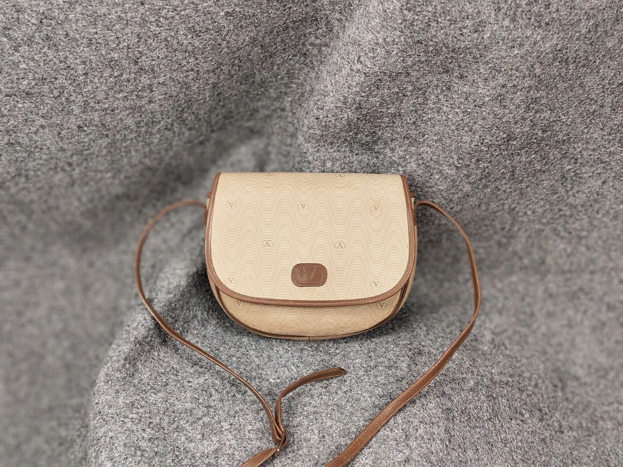 Vintage 90's Valentino Crossbody Shoulder Beige Mini Bag, Women's