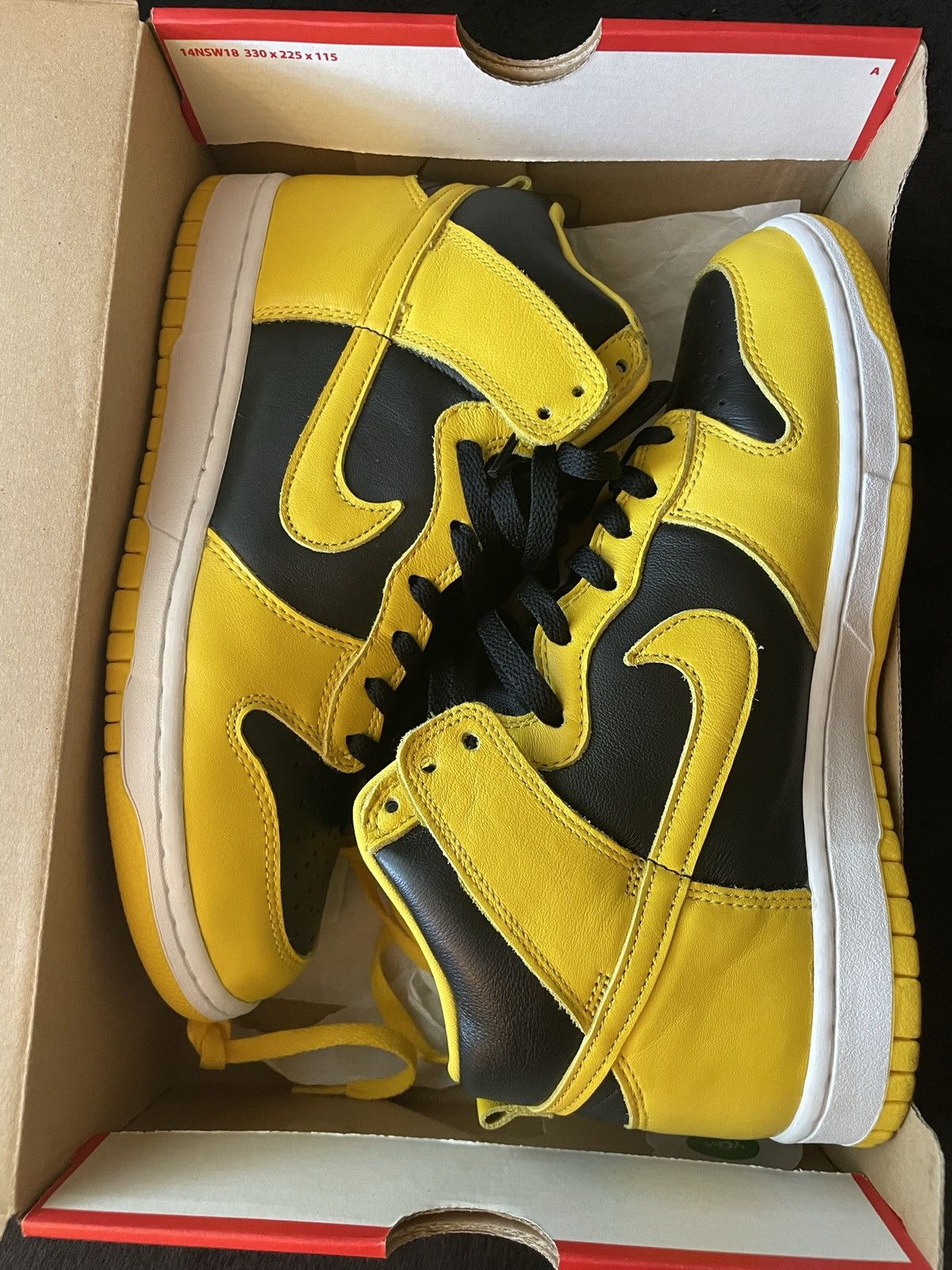 dunk high maize on feet