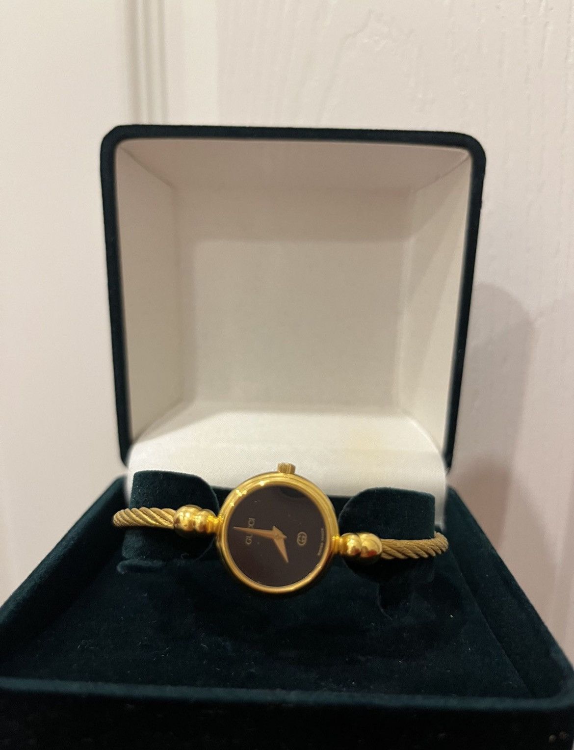 Gold vintage gucci watch